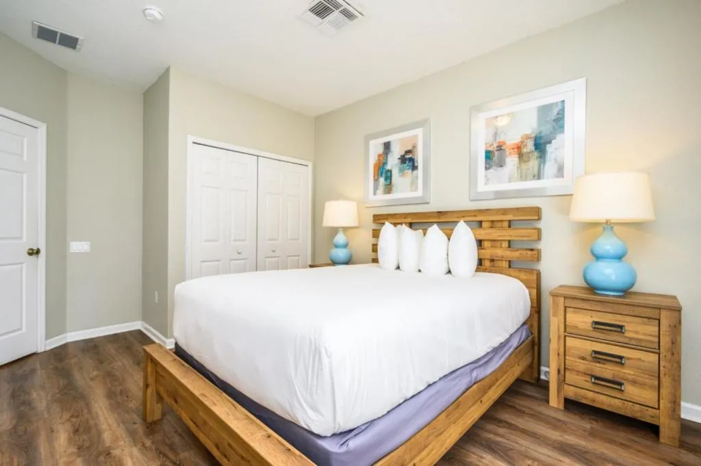 Bed in Epic Universe New Modern Townhome, Near The Parks - 4029