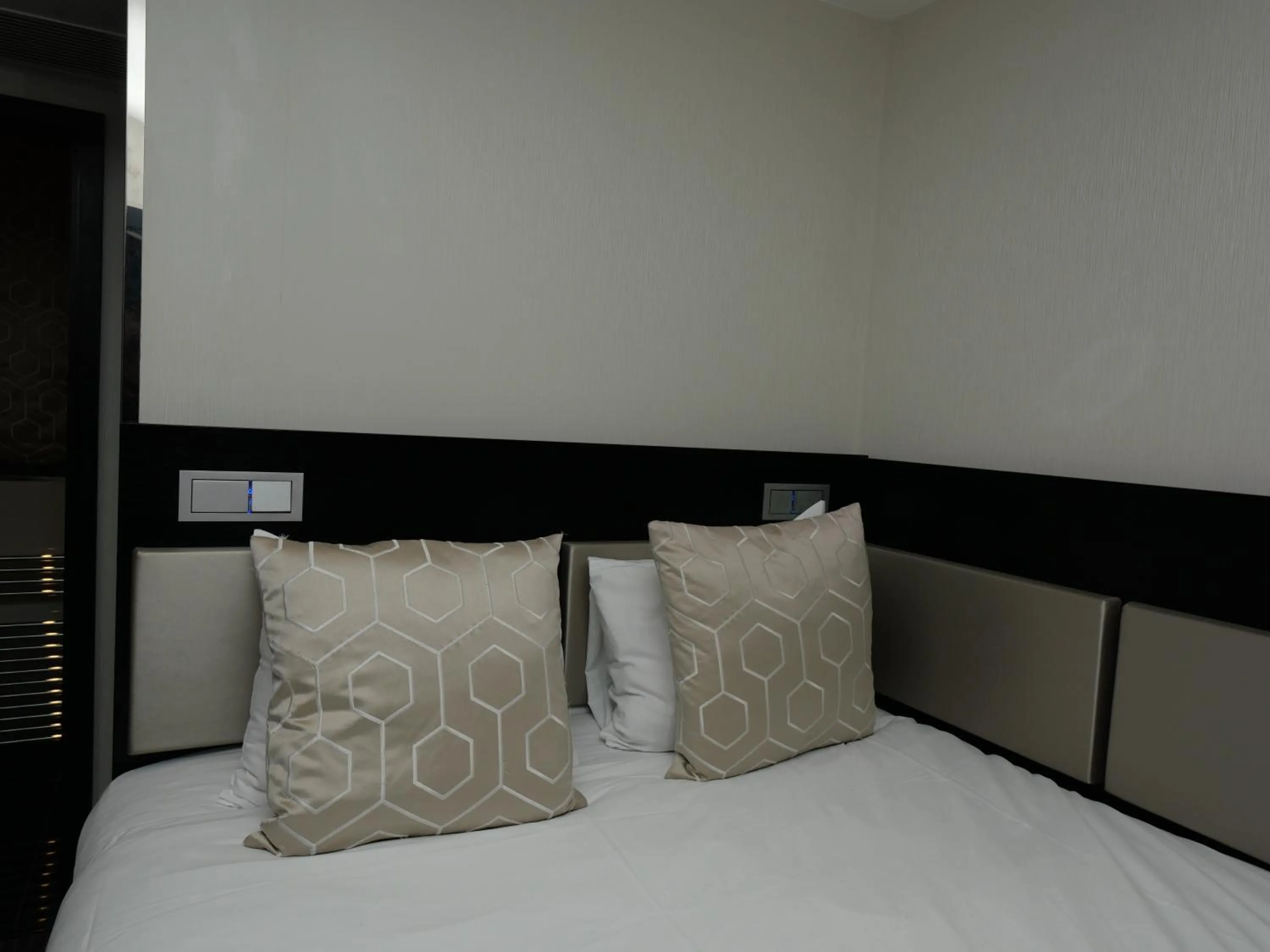 Bed in Great St Helen Hotel