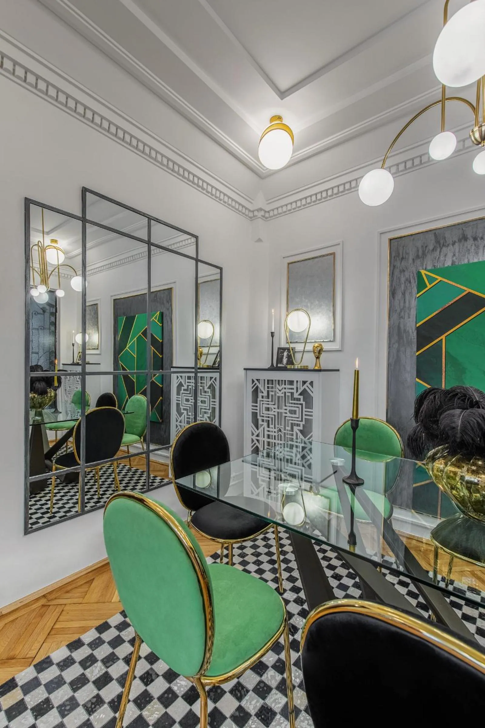 Dining area in The Great Gatsby