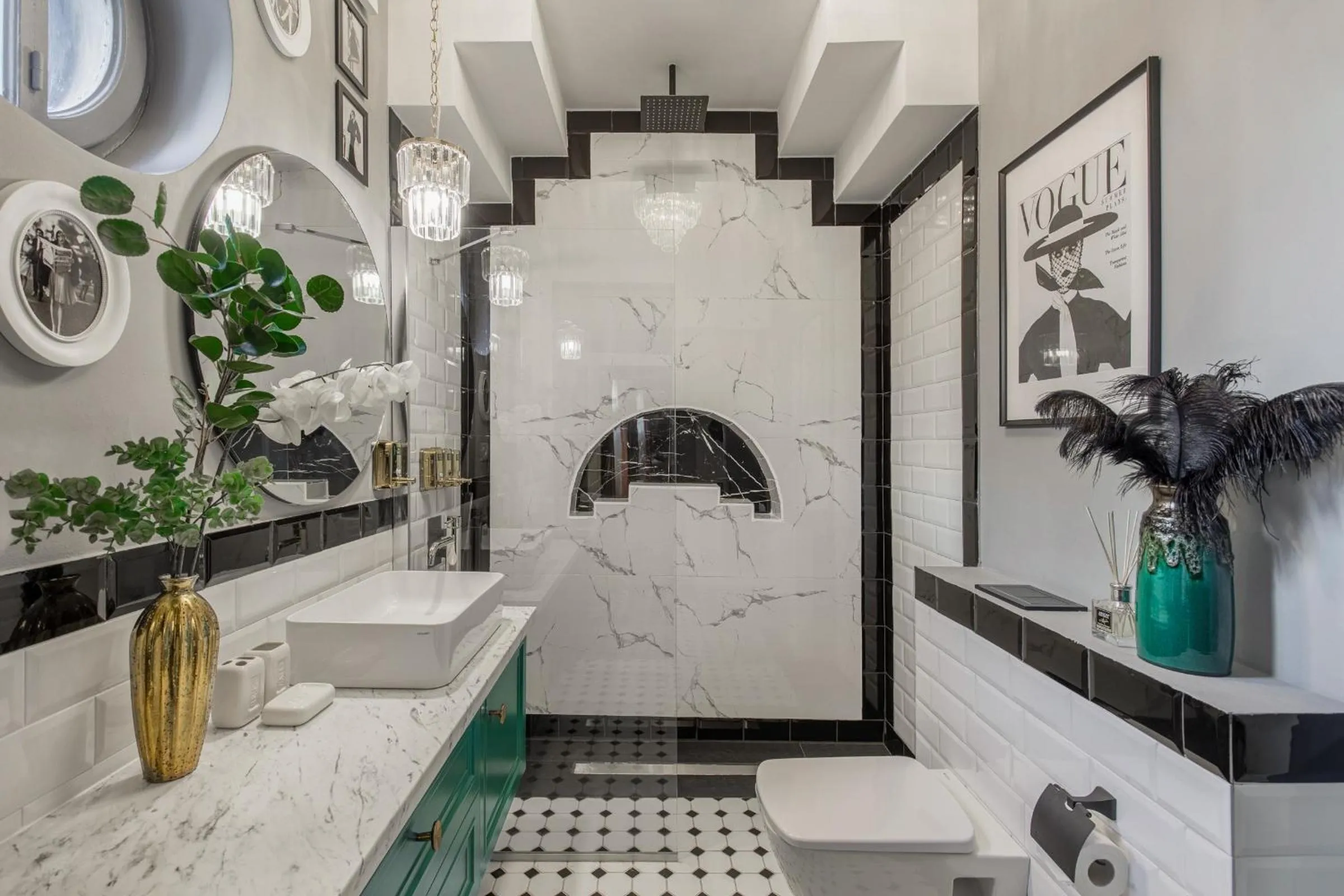 Bathroom in The Great Gatsby