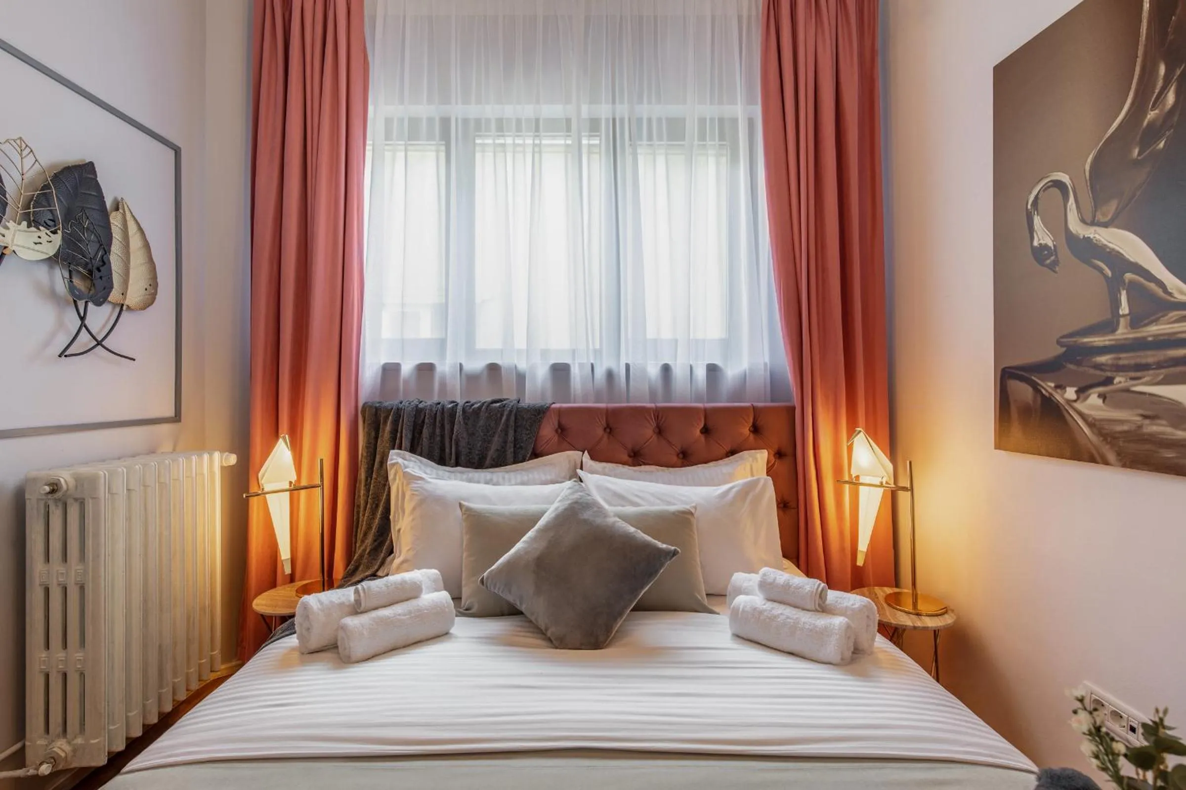 Bed in The Great Gatsby