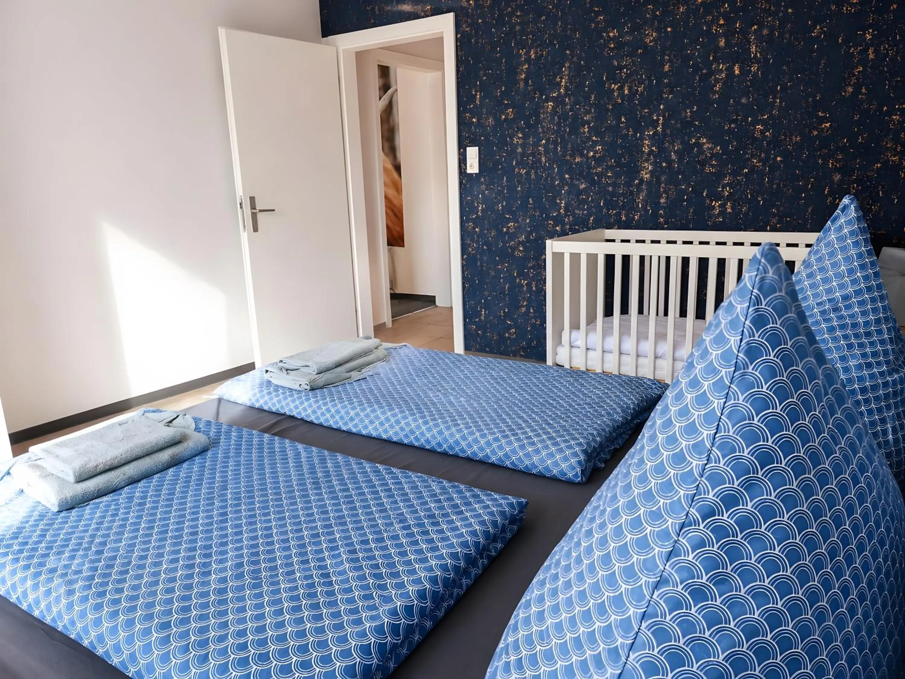 Property building, Bed in Haus Ostfriesland