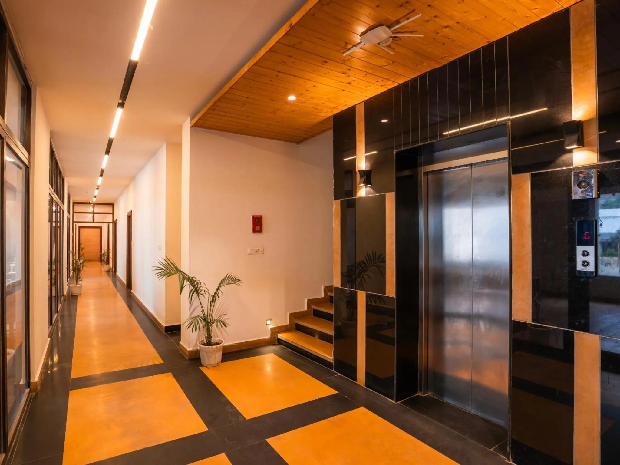 elevator in Moustache Select Rishikesh