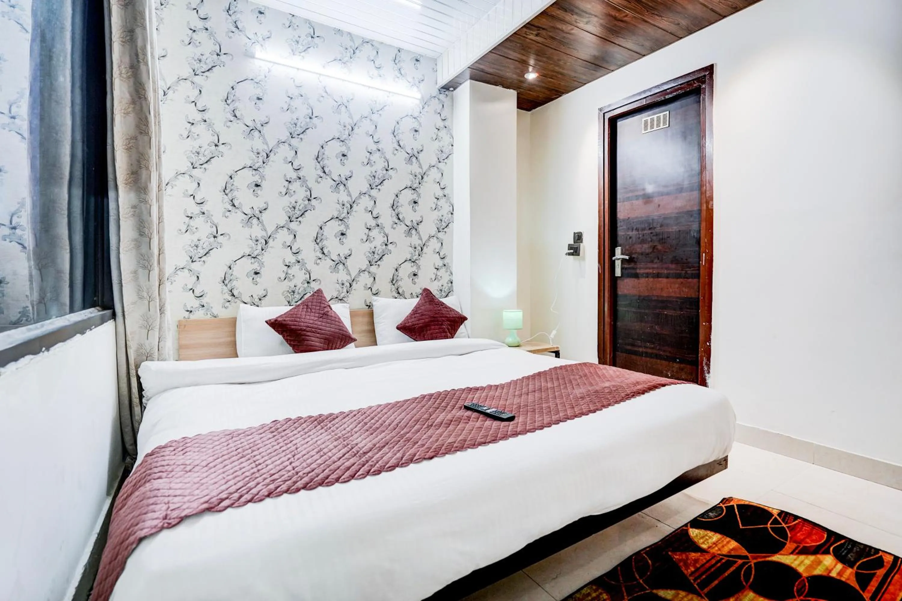 Kings Court Hotel Pitampura