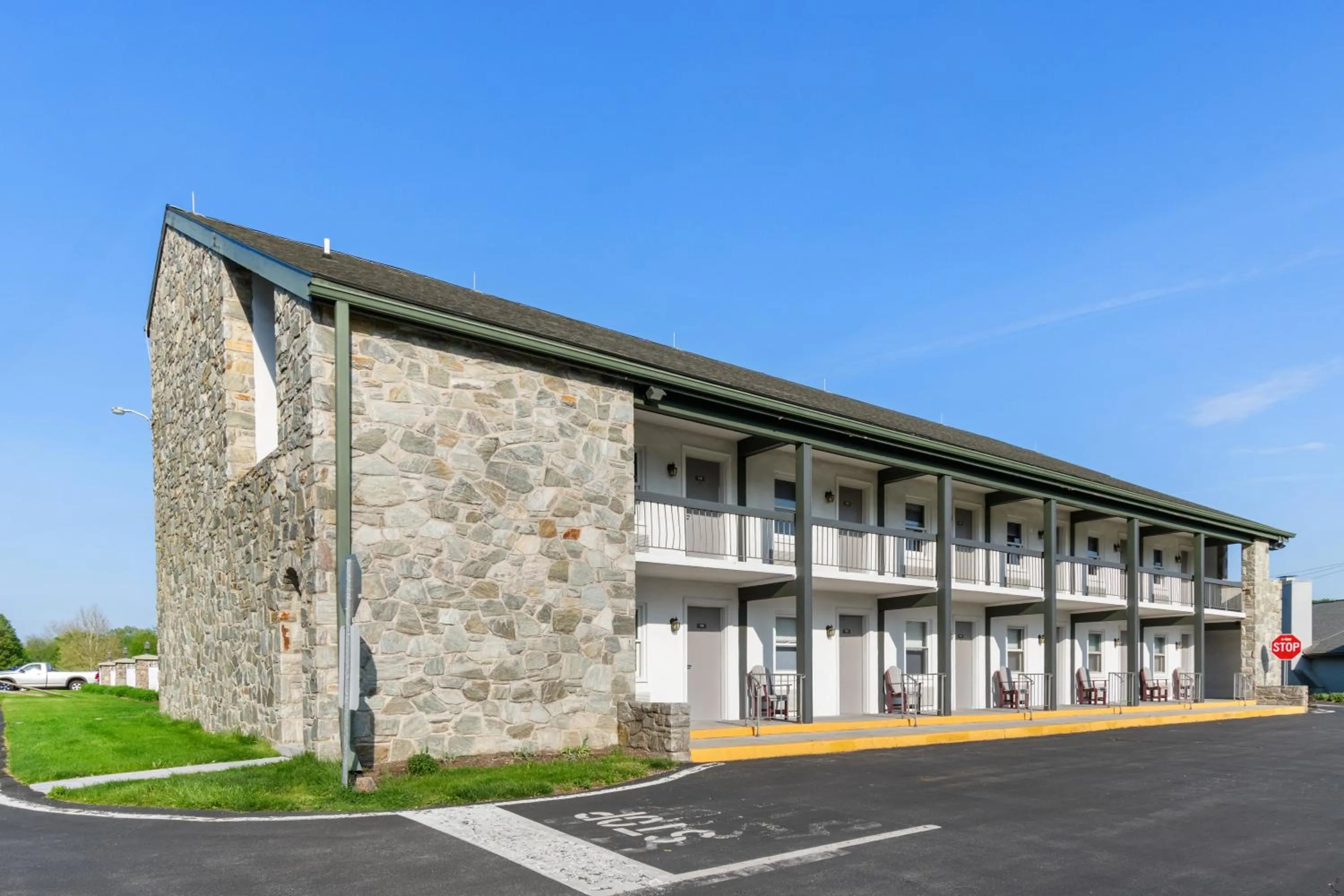 Property building in SureStay Studio by Best Western Paradise Lancaster County