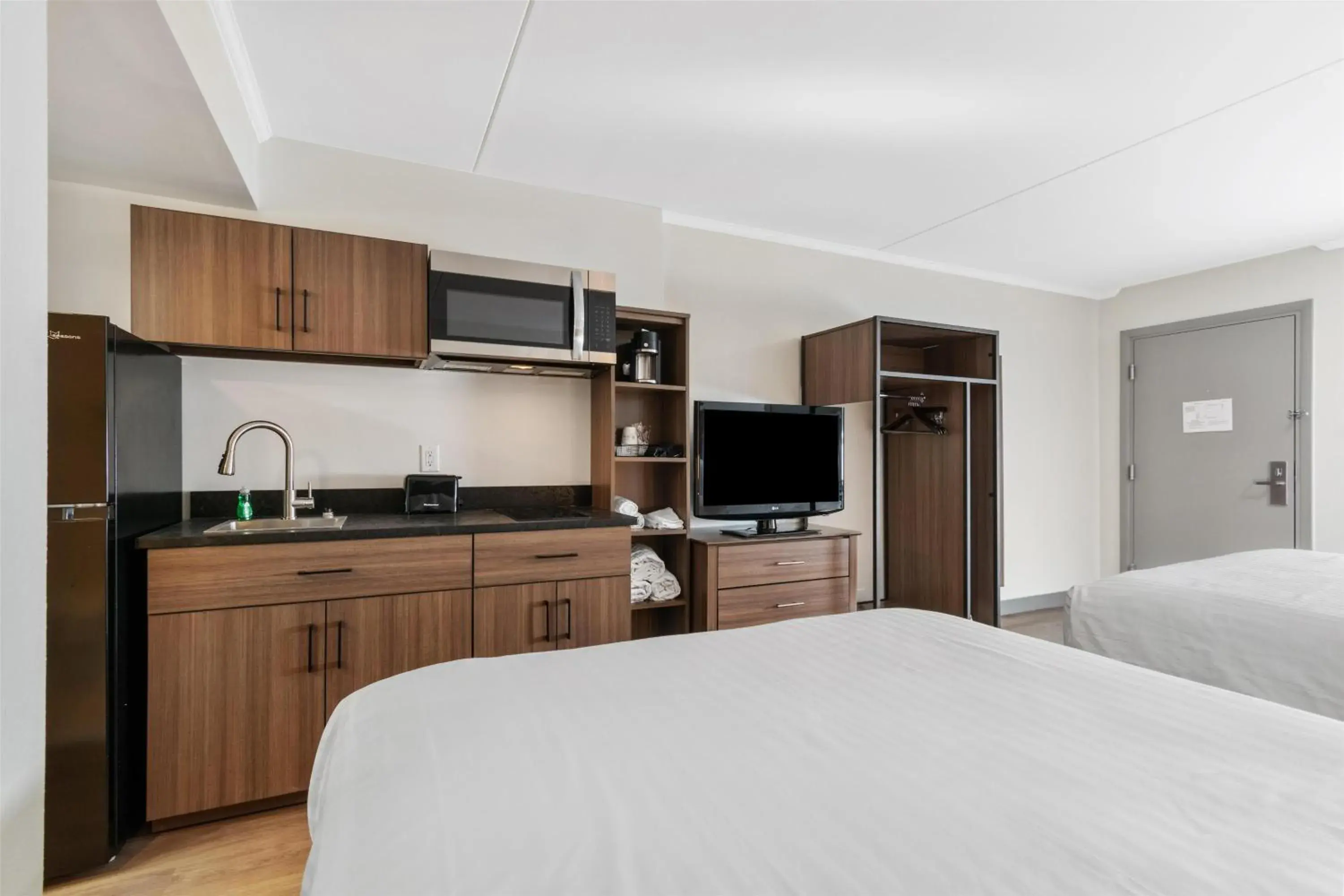 Queen Room with Two Queen Beds, Kitchenette and Dining Area - Non-Smoking/Second Floor in SureStay Studio by Best Western Paradise Lancaster County Queen Room with Two Queen Beds, Kitchenette and Dining Area - Non-Smoking/Second Floor in SureStay Studio by Best Western Paradise Lancaster County