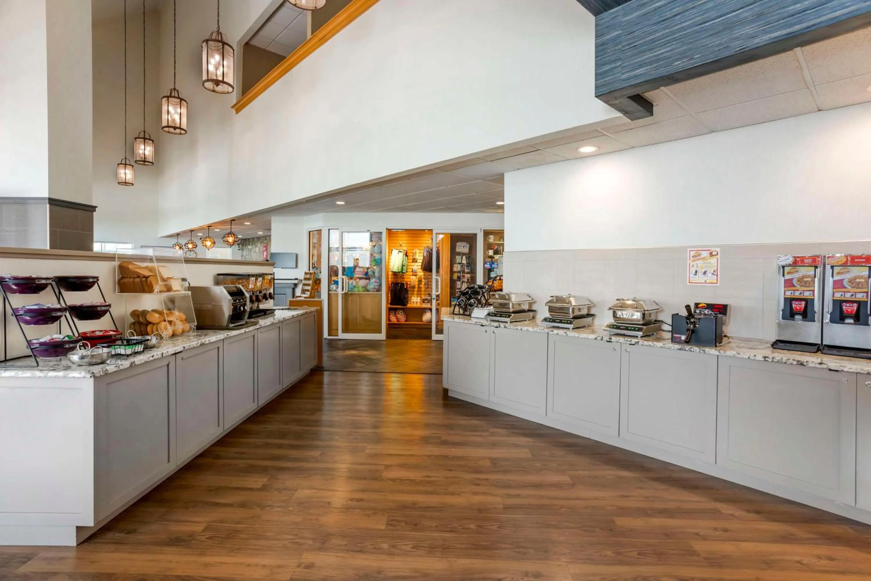 Breakfast in SureStay Studio by Best Western Paradise Lancaster County