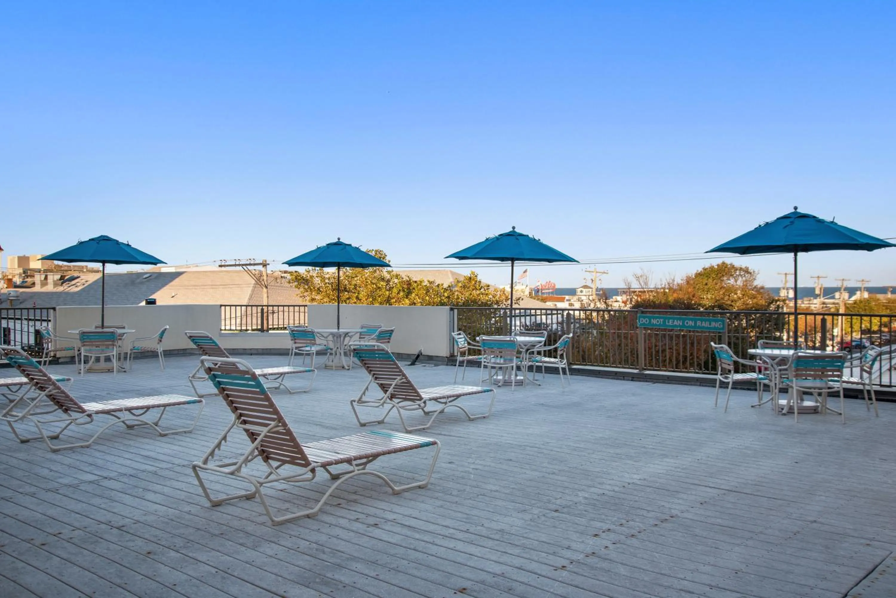 Patio in Brighton Suites Hotel