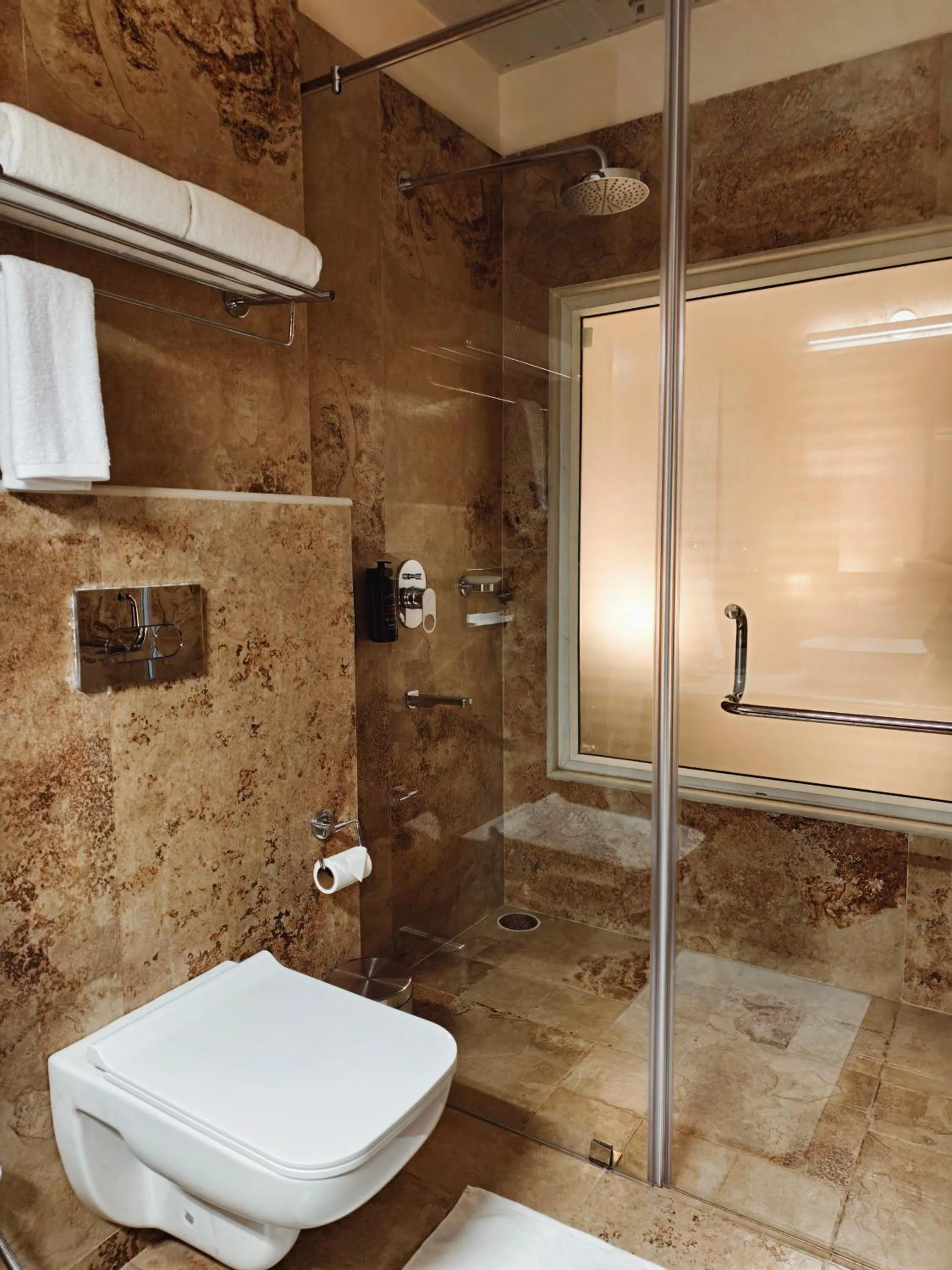 Bathroom in Clarion Hotel De Renees Gangtok