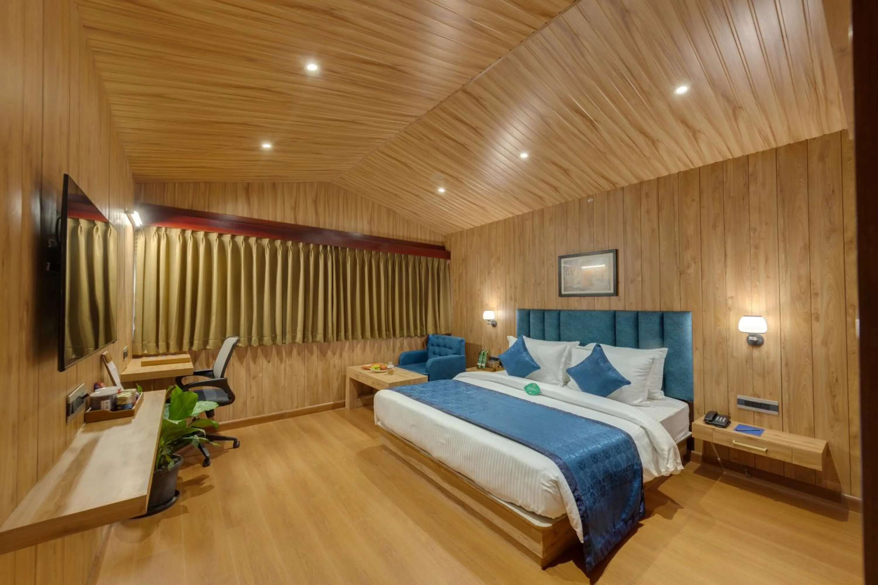 Bed in Clarion Hotel De Renees Gangtok