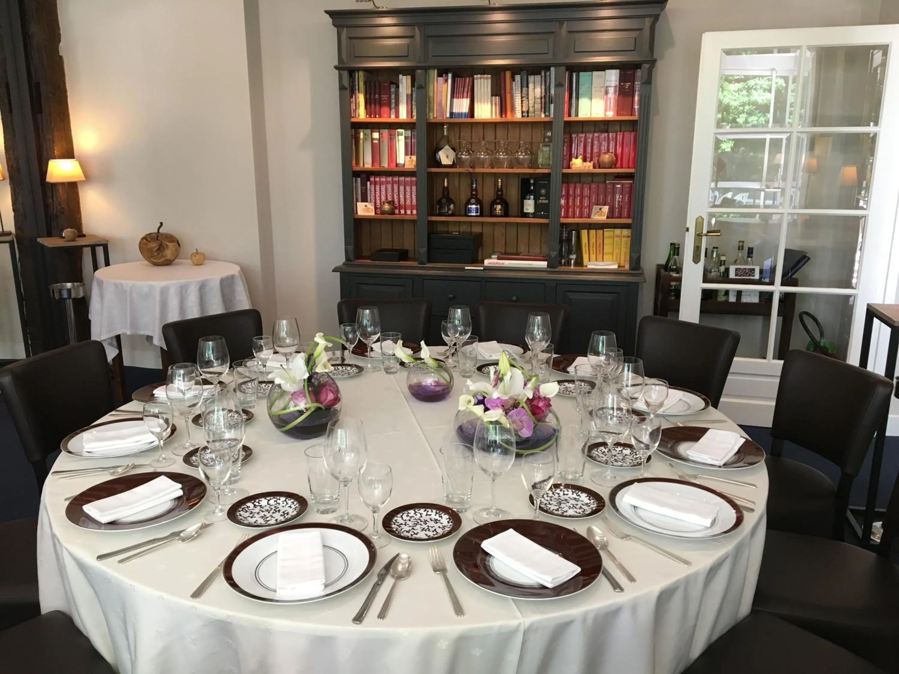 Restaurant/places to eat in Les Chambres Lauryvan