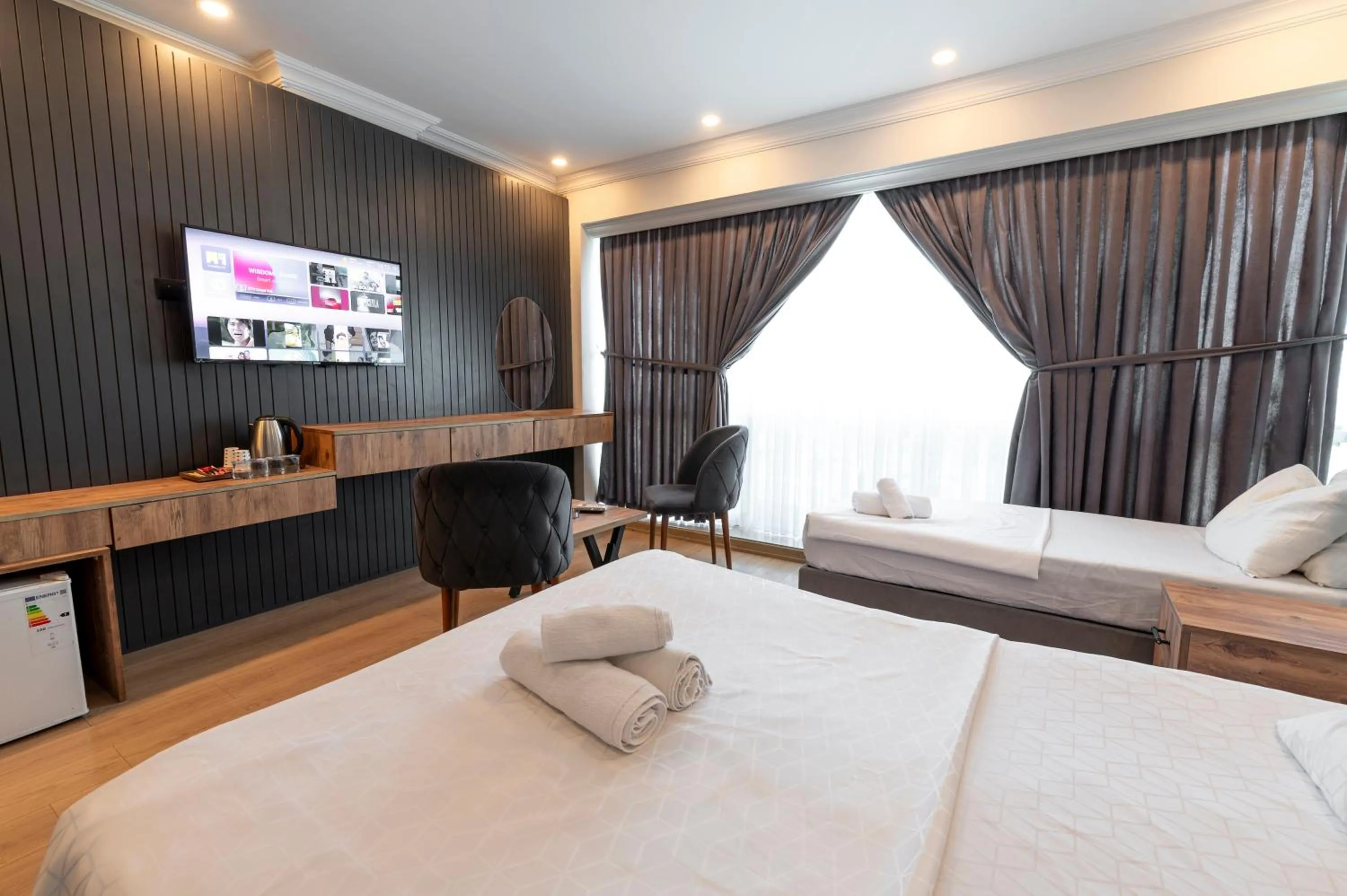 Bed in Highway 34 Hotel