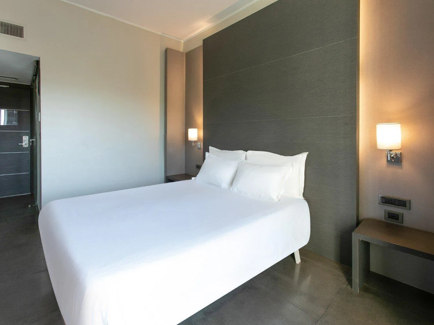 Photo of the whole room, Bed in B&B Hotel Savona