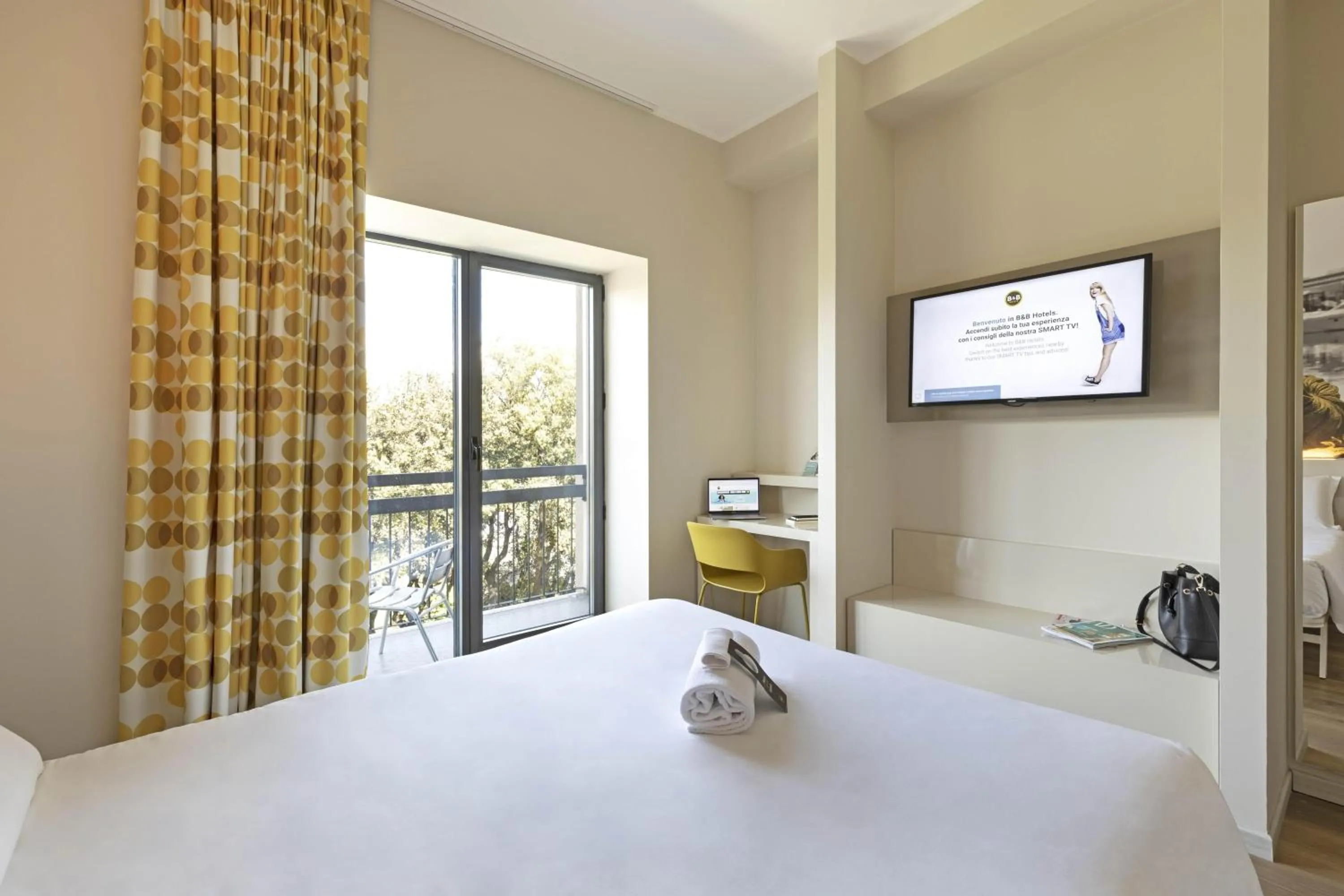 Photo of the whole room, Bed in B&B Hotel Savona