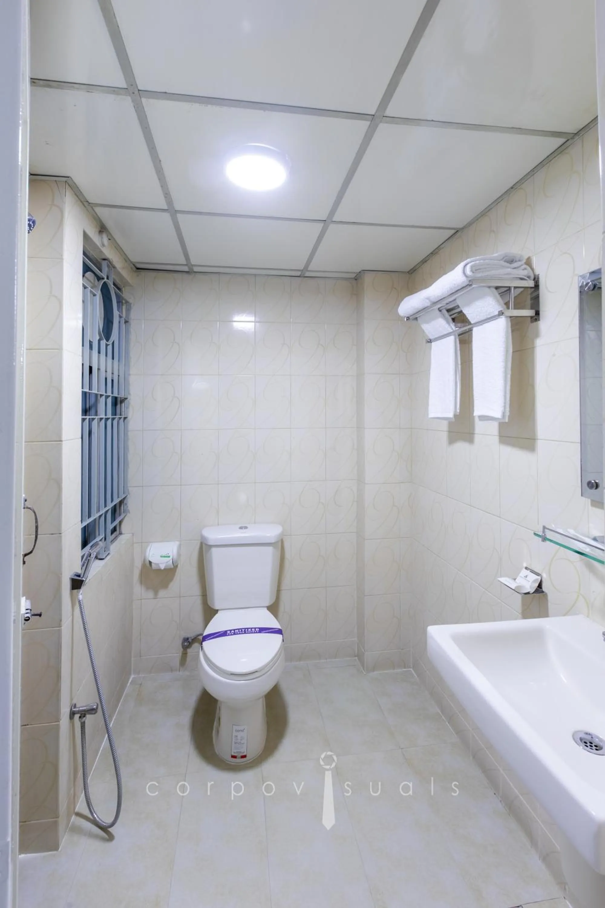 Toilet in SEL Nibash Hotel & Serviced Apartments