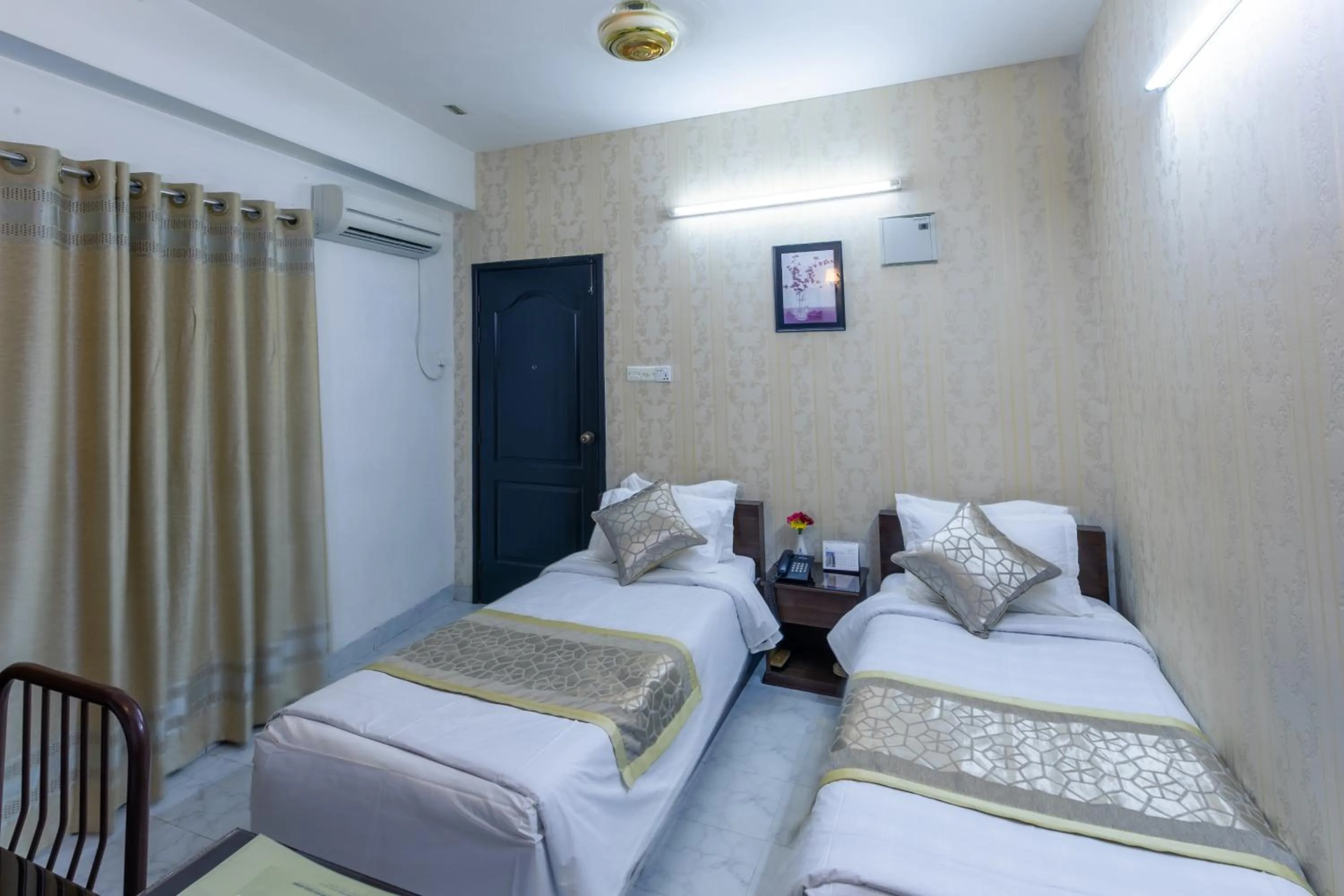 Photo of the whole room, Bed in SEL Nibash Hotel & Serviced Apartments