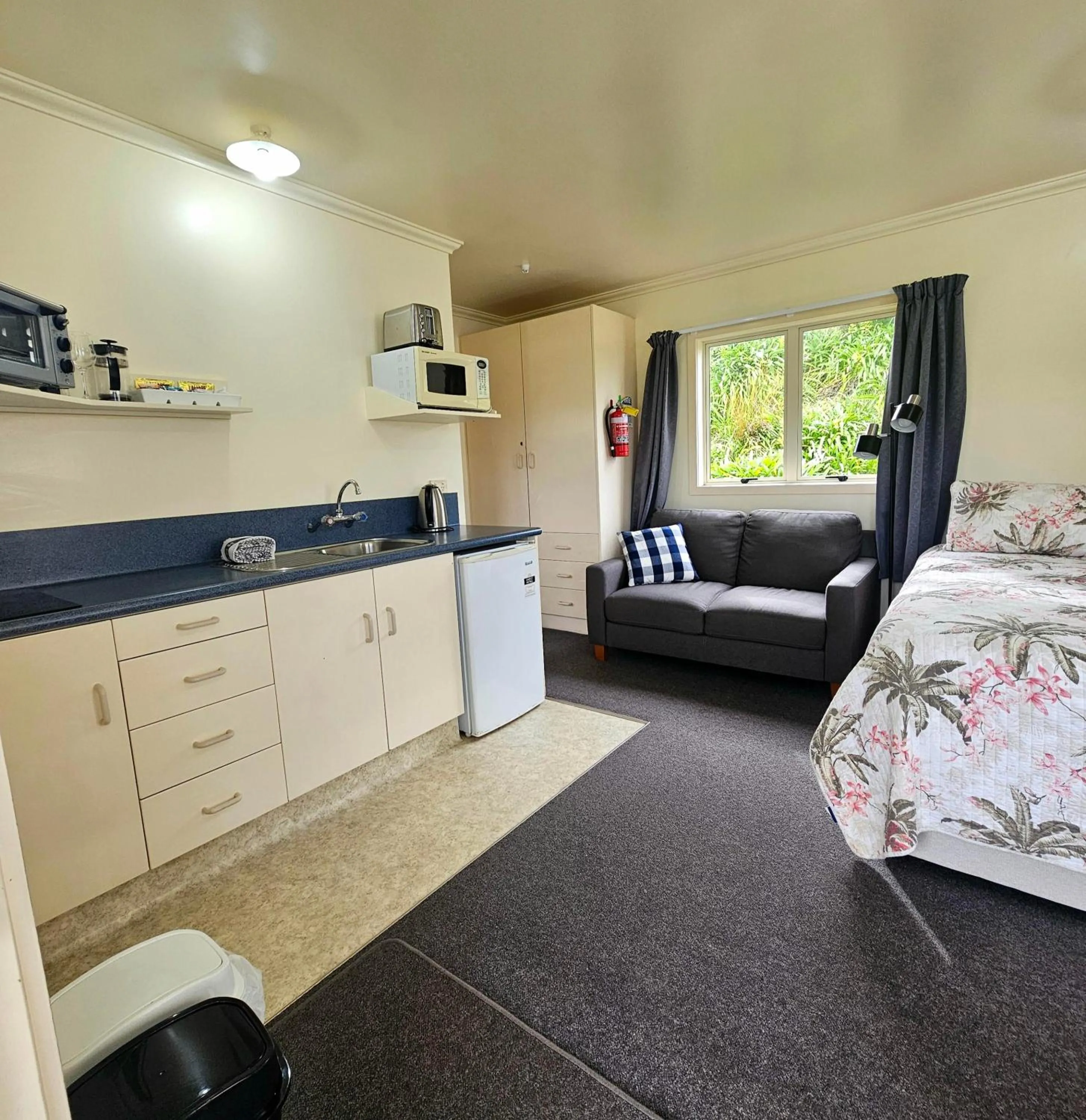 Bed in Castlepoint Holiday Park & Motels