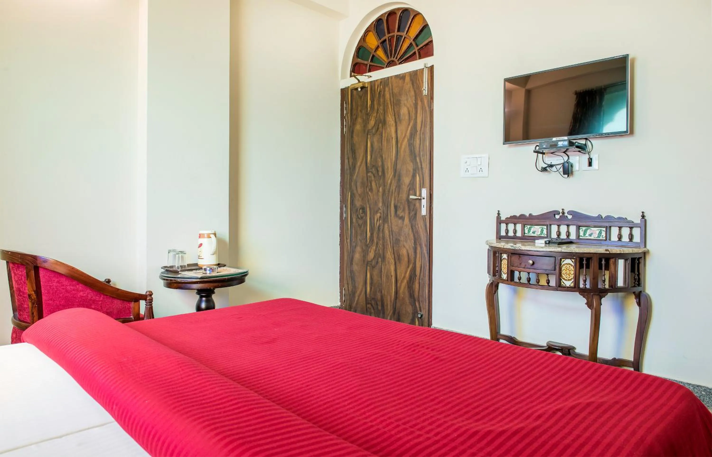 Bed in Kalyan Heritage