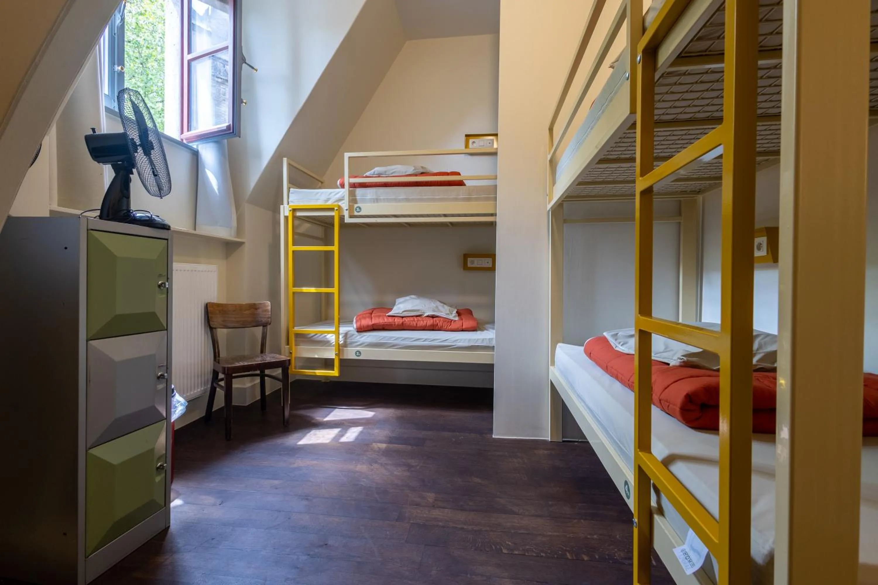 Bed in 8-Bed Mixed Dormitory Room in Hostel Uppelink
