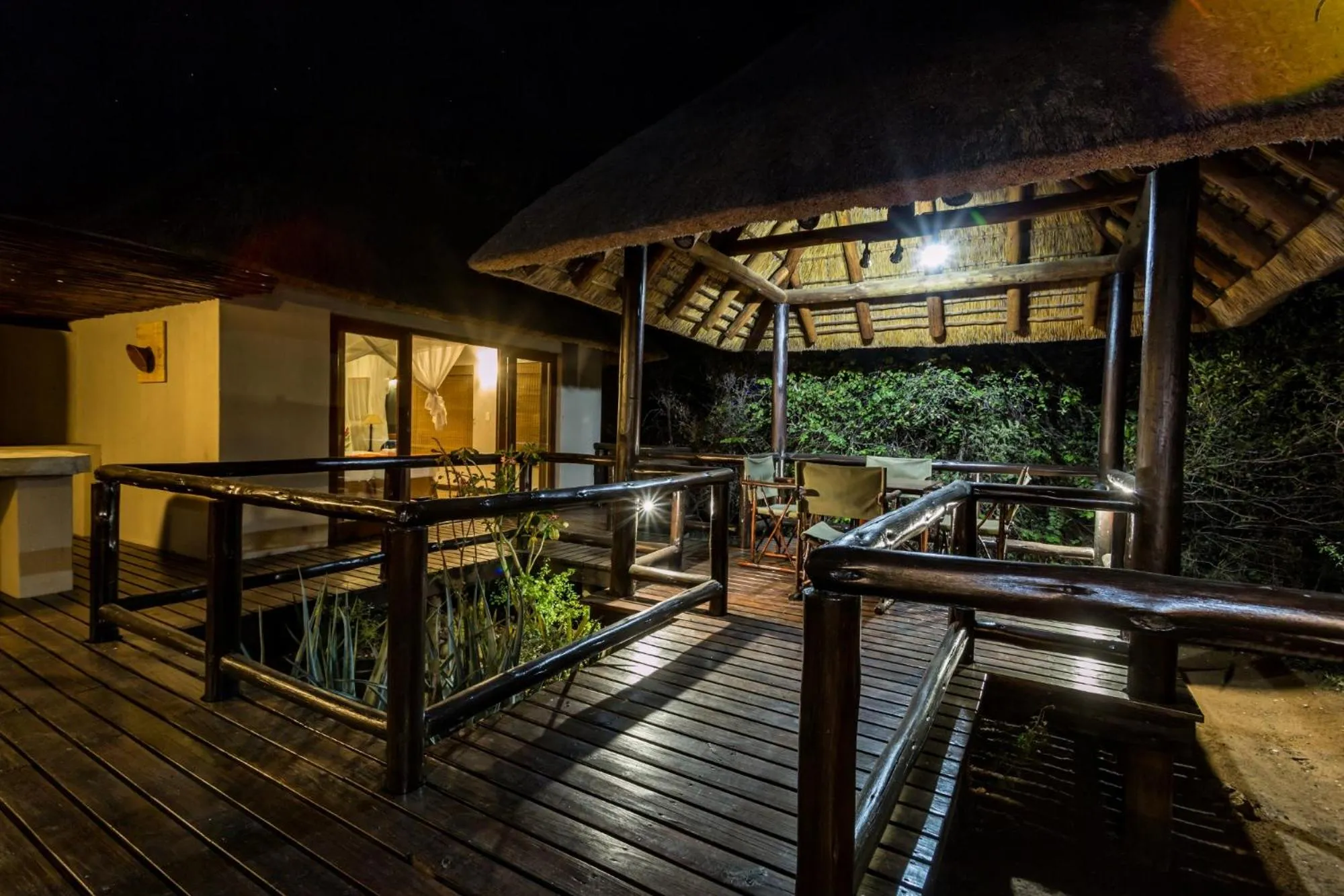 Facade/entrance in Hoedspruit Raptors Lodge N16