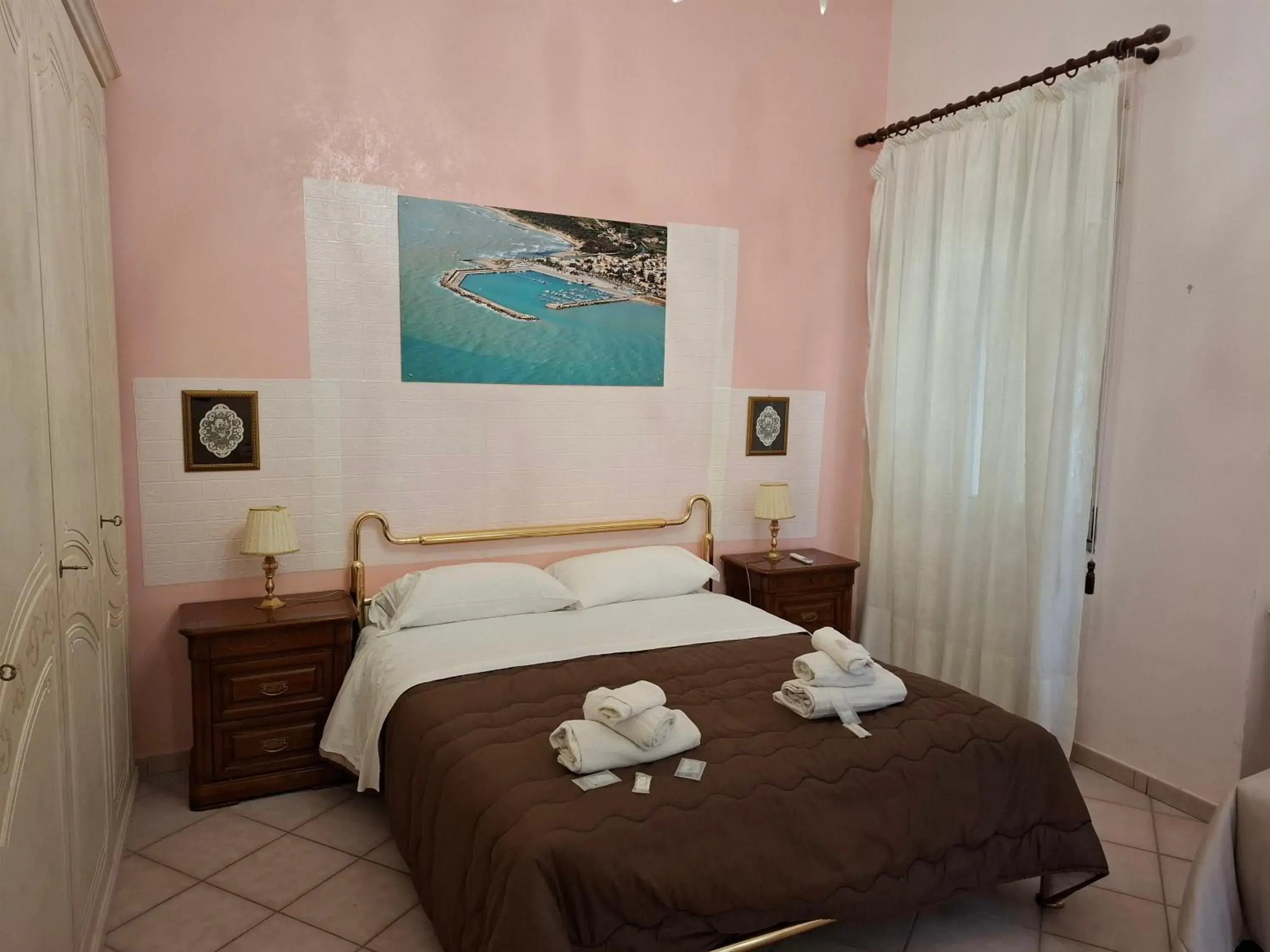 Comfort Triple Room - single occupancy in B&B Batarà - "La Terrazza del Centro" Comfort Triple Room - single occupancy in B&B Batarà - "La Terrazza del Centro"