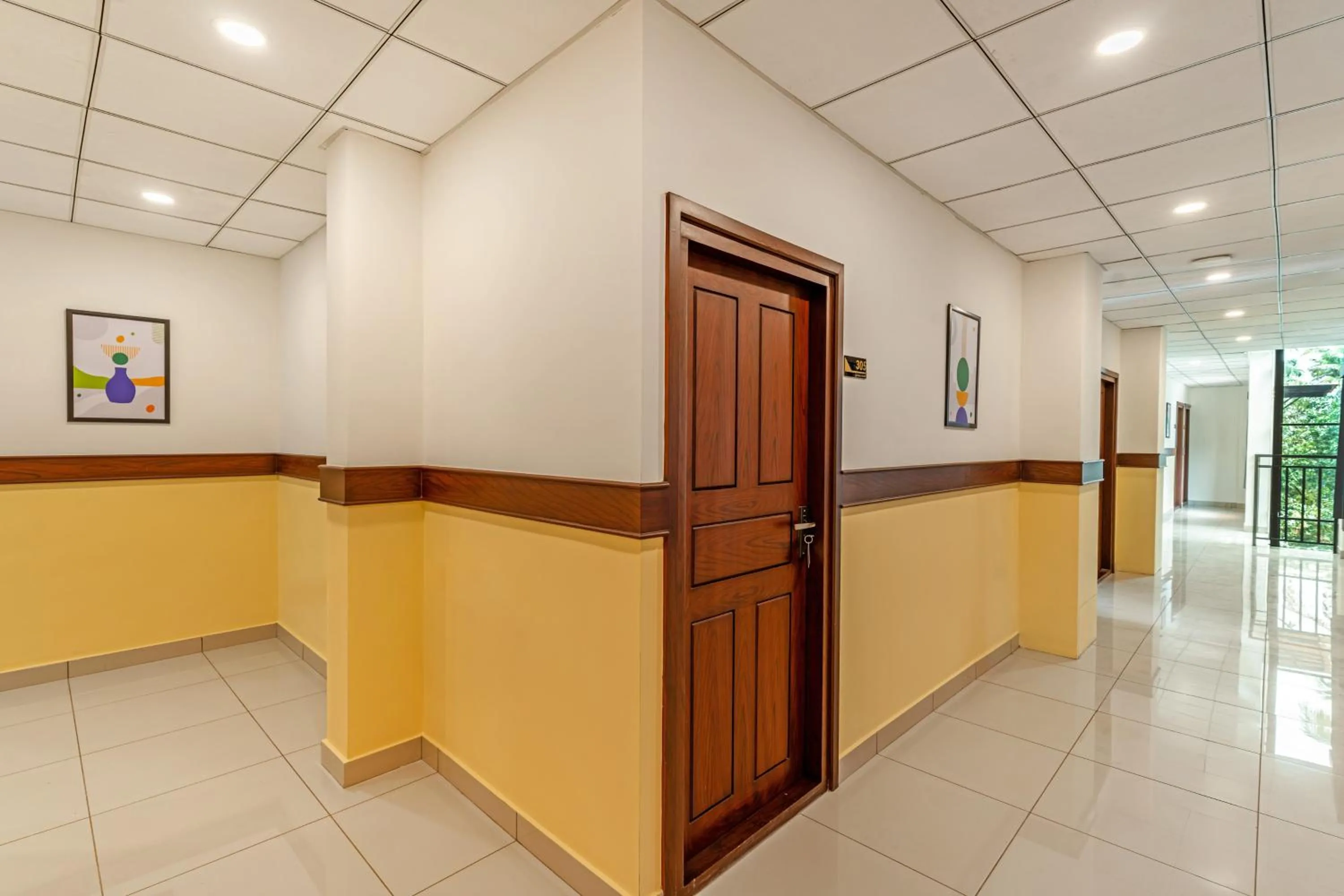 Lobby or reception in Treebo Urban Nest