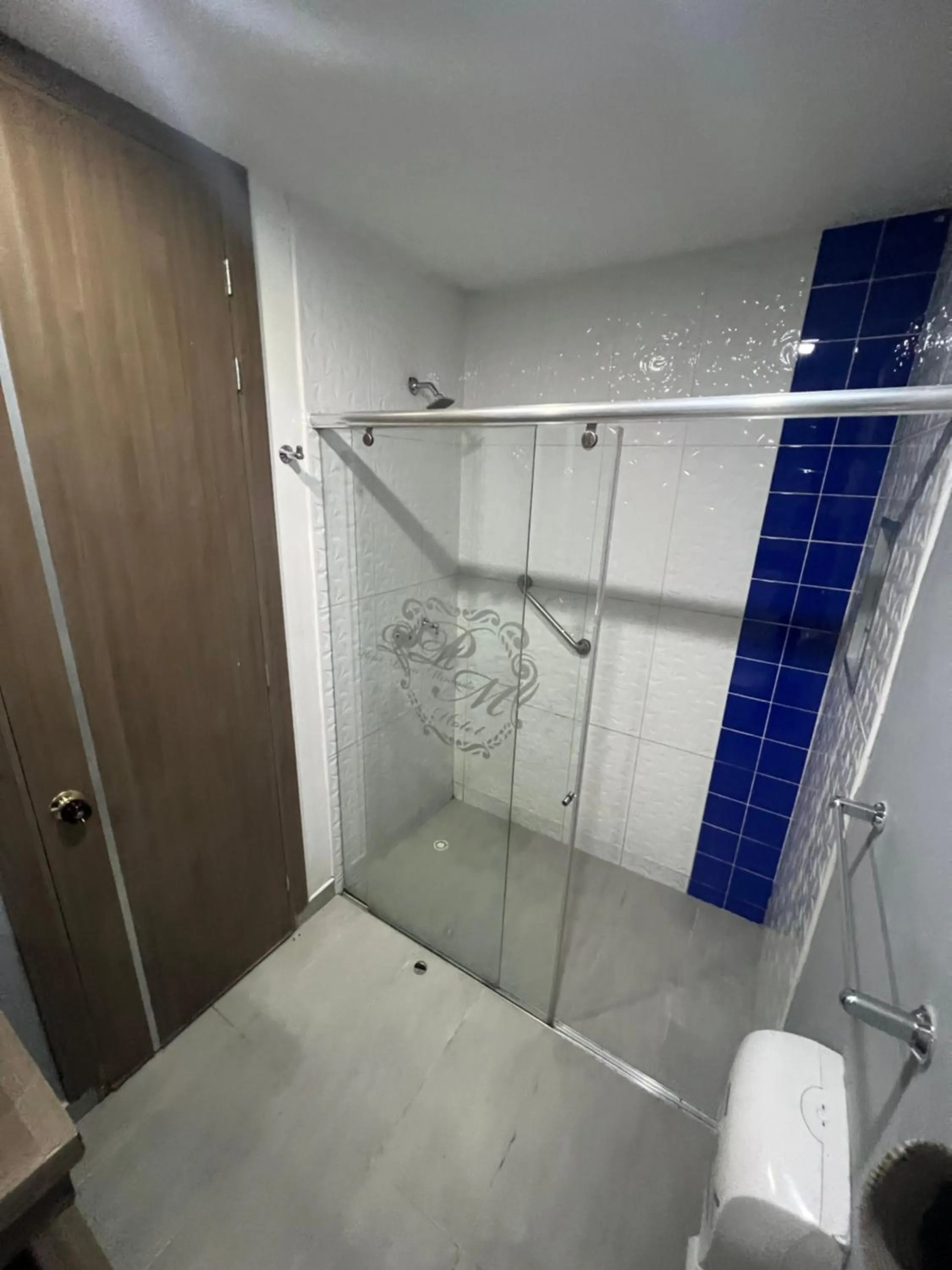 Shower in Hotel Plaza Sport