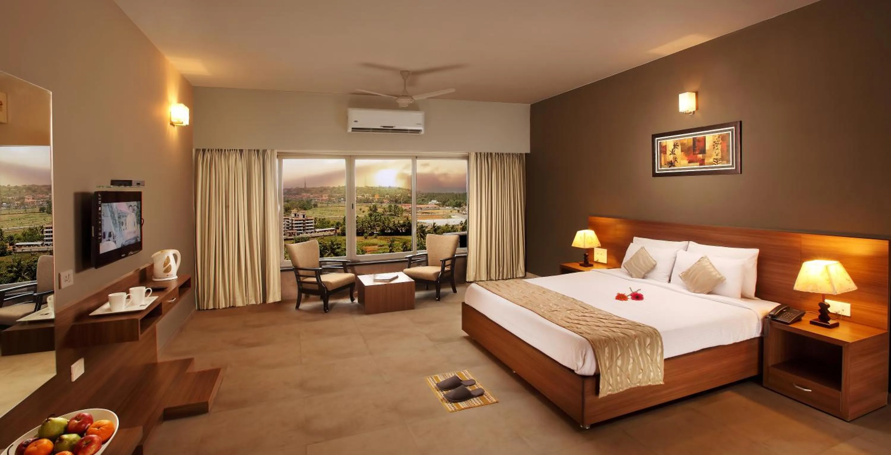 Photo of the whole room, Bed in Athome Comforts Panjim Donapaula