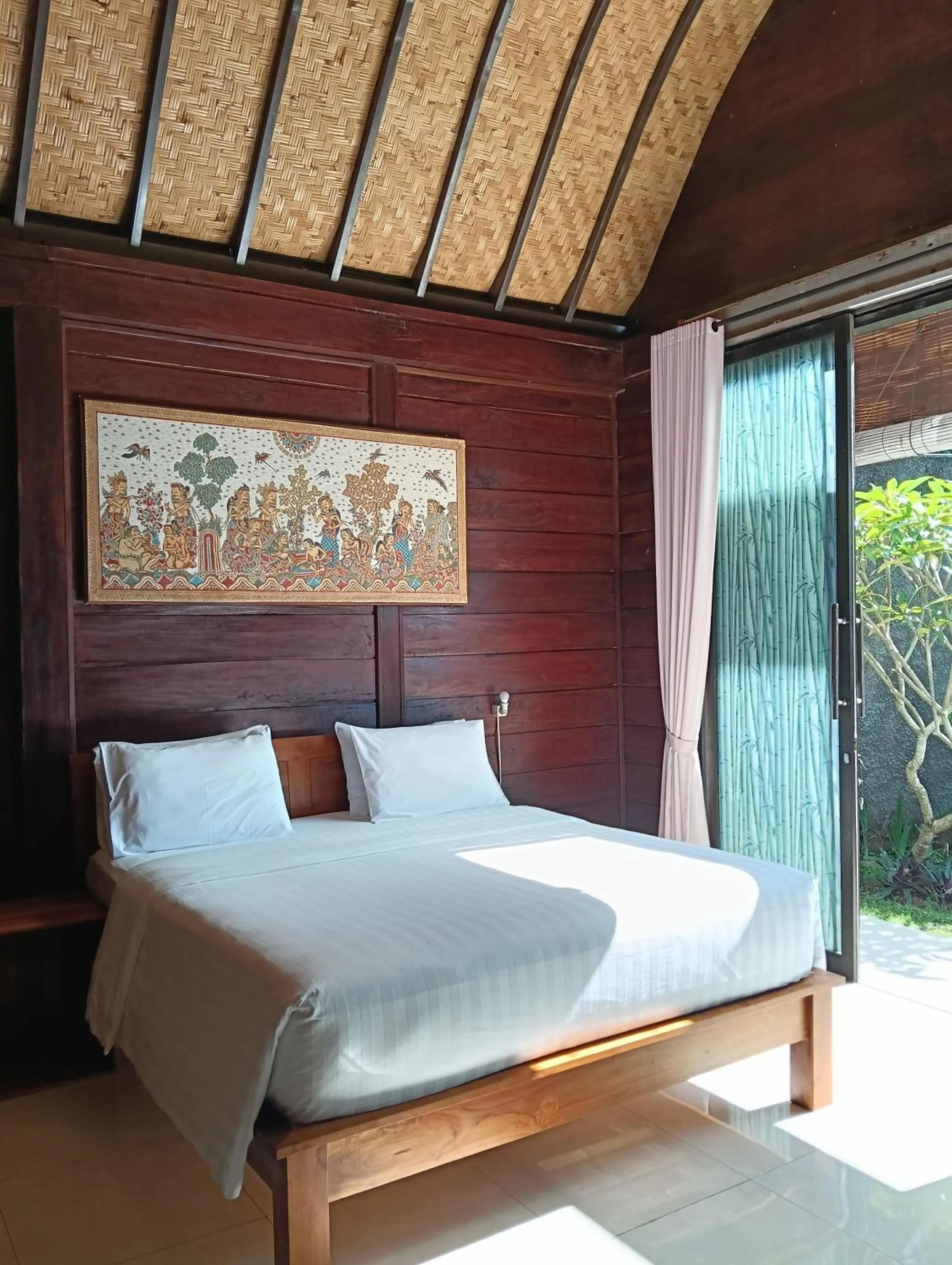 Bed in Sri Abi Ratu Villa