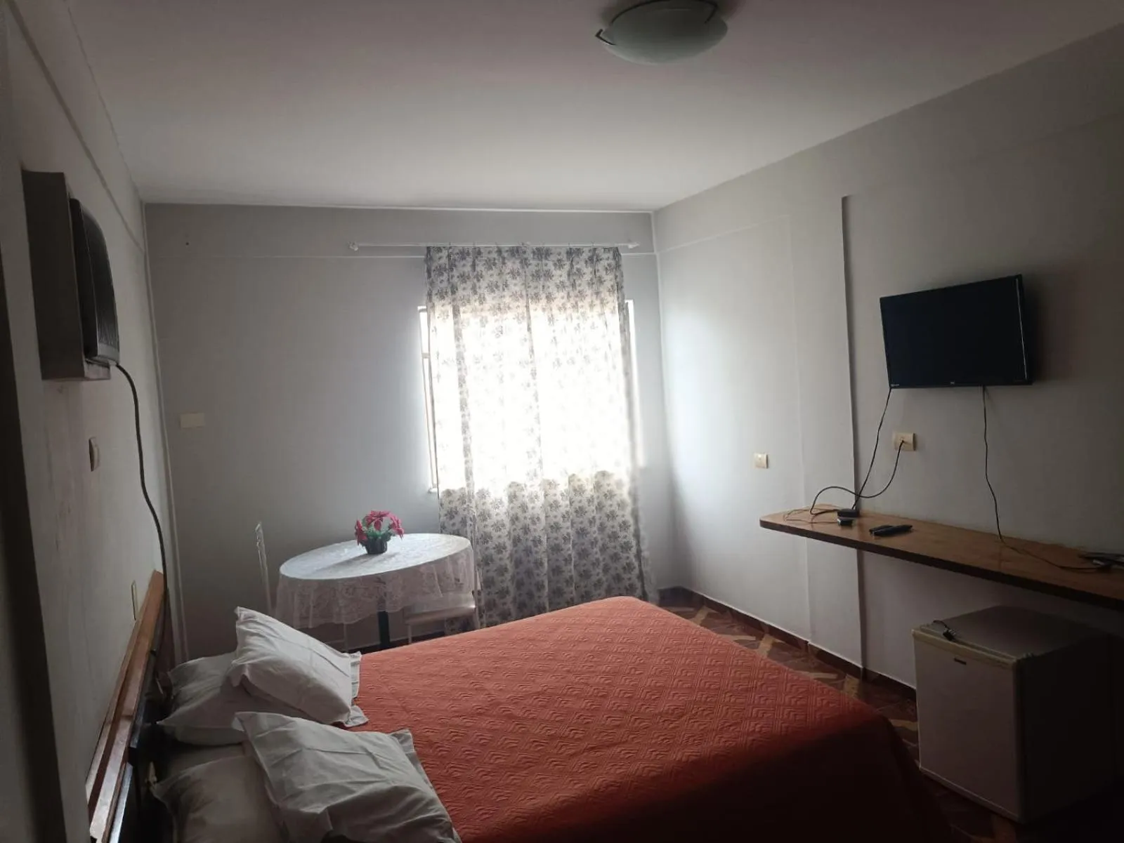 TV and multimedia, Bed in Gutemberg Palace Hotel