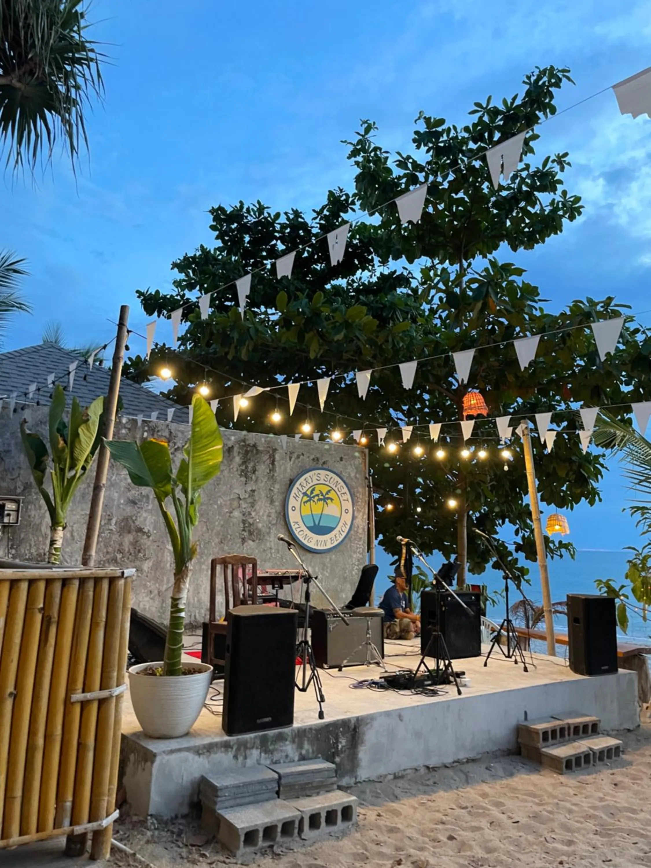 New Harrys Sunset Resort - Klong Nin Beach