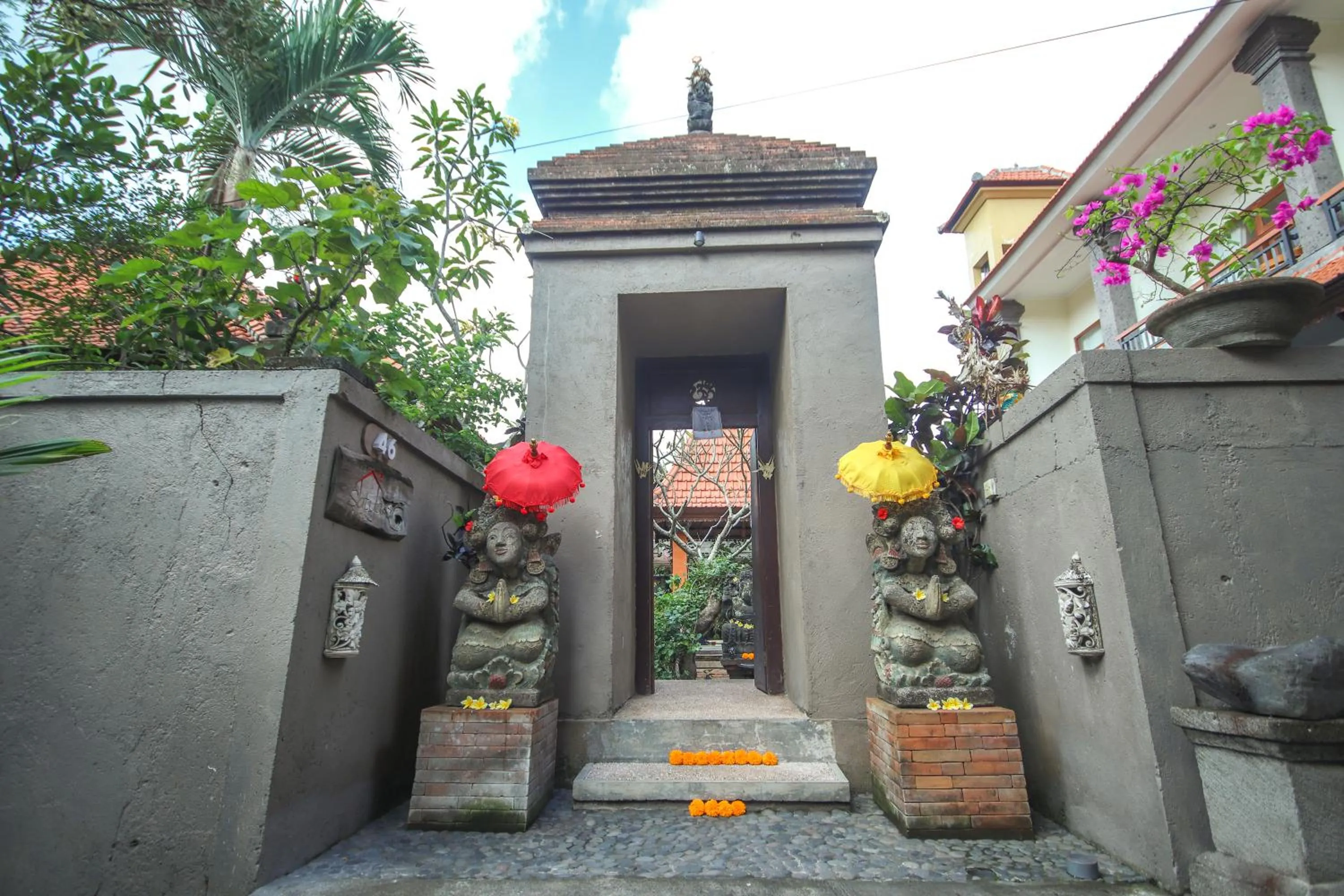 Facade/entrance in Satya House Ubud