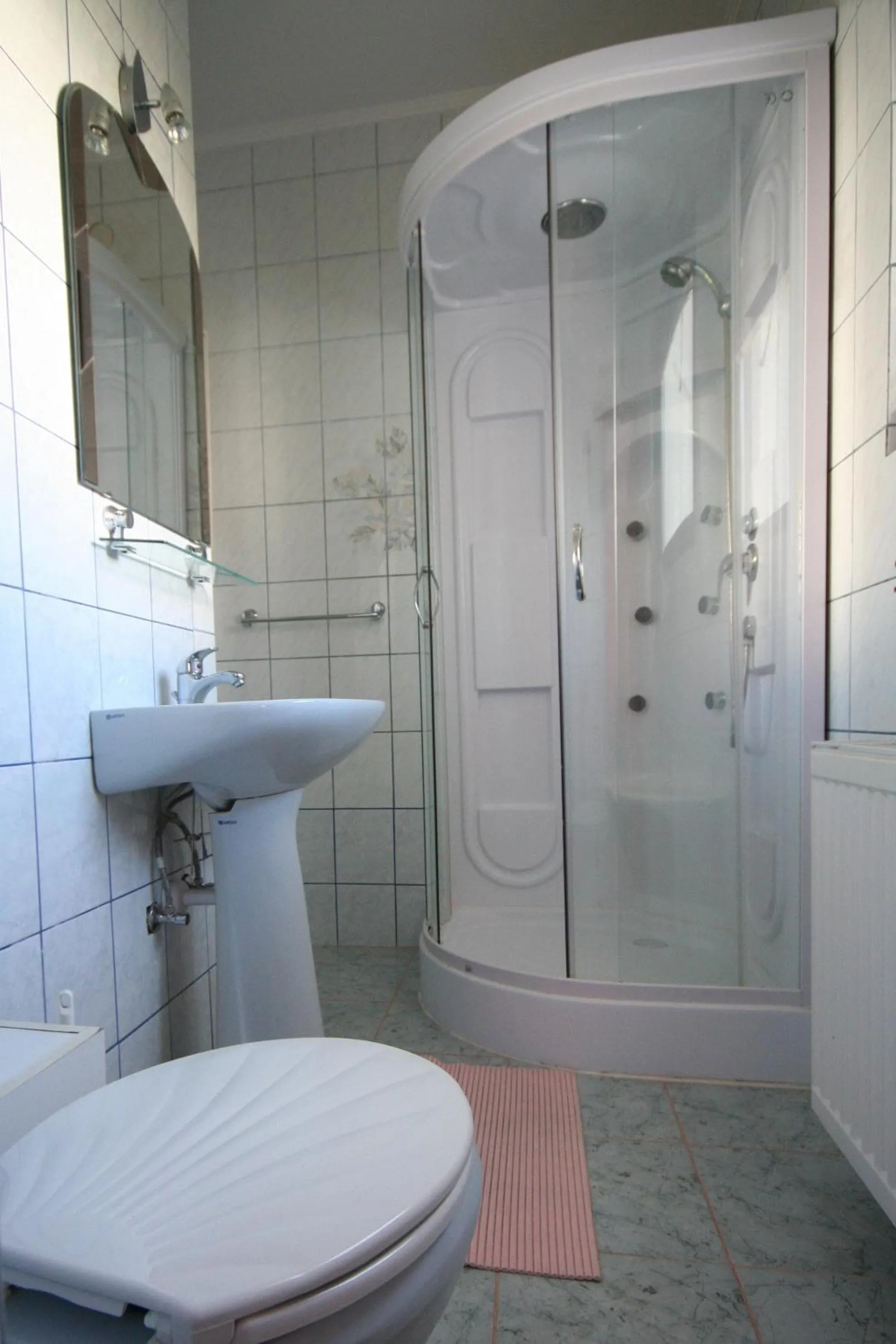 Bathroom in Napfény villa