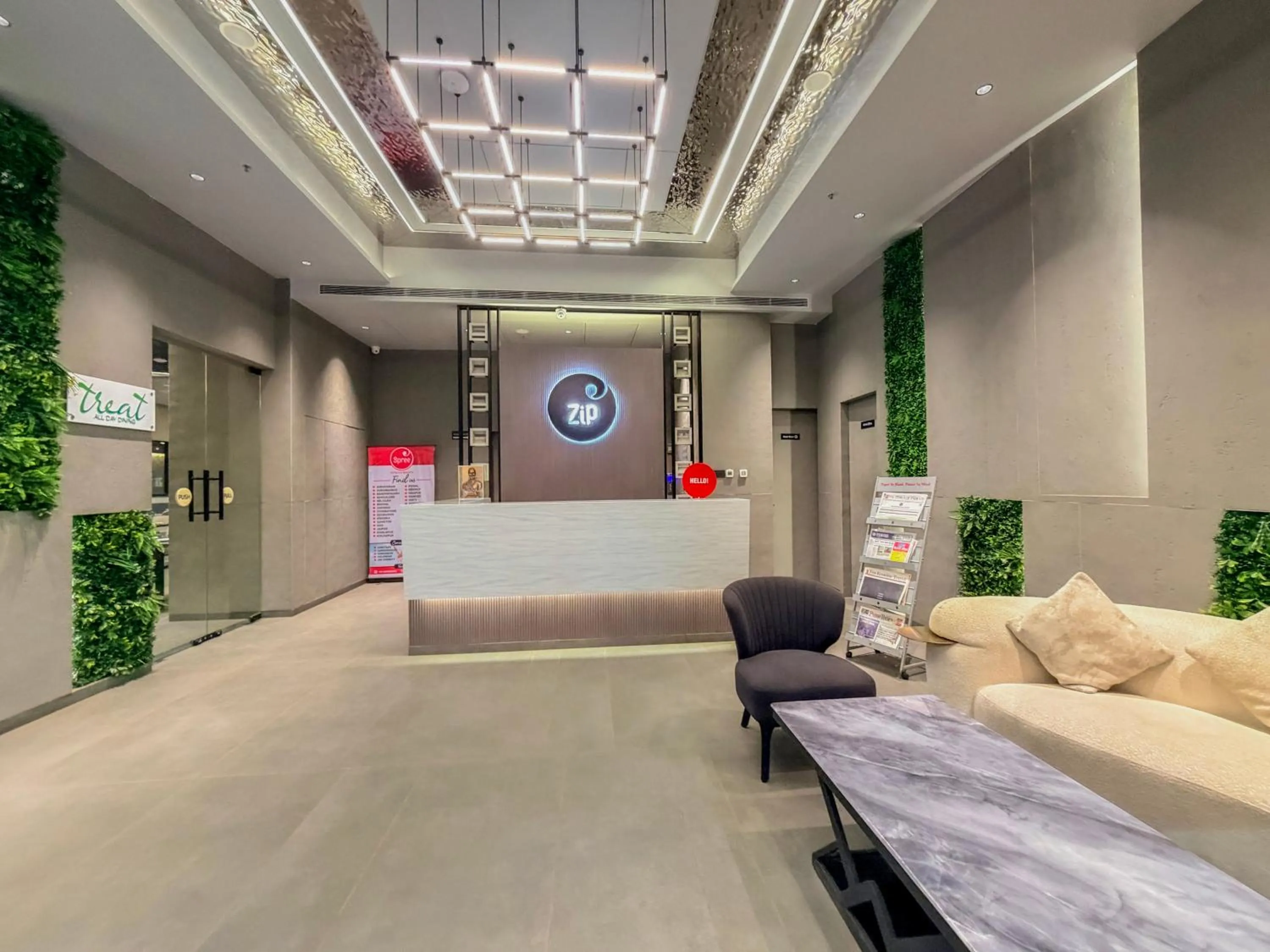 Lobby or reception in Zip By Spree Hotels Chinchwad
