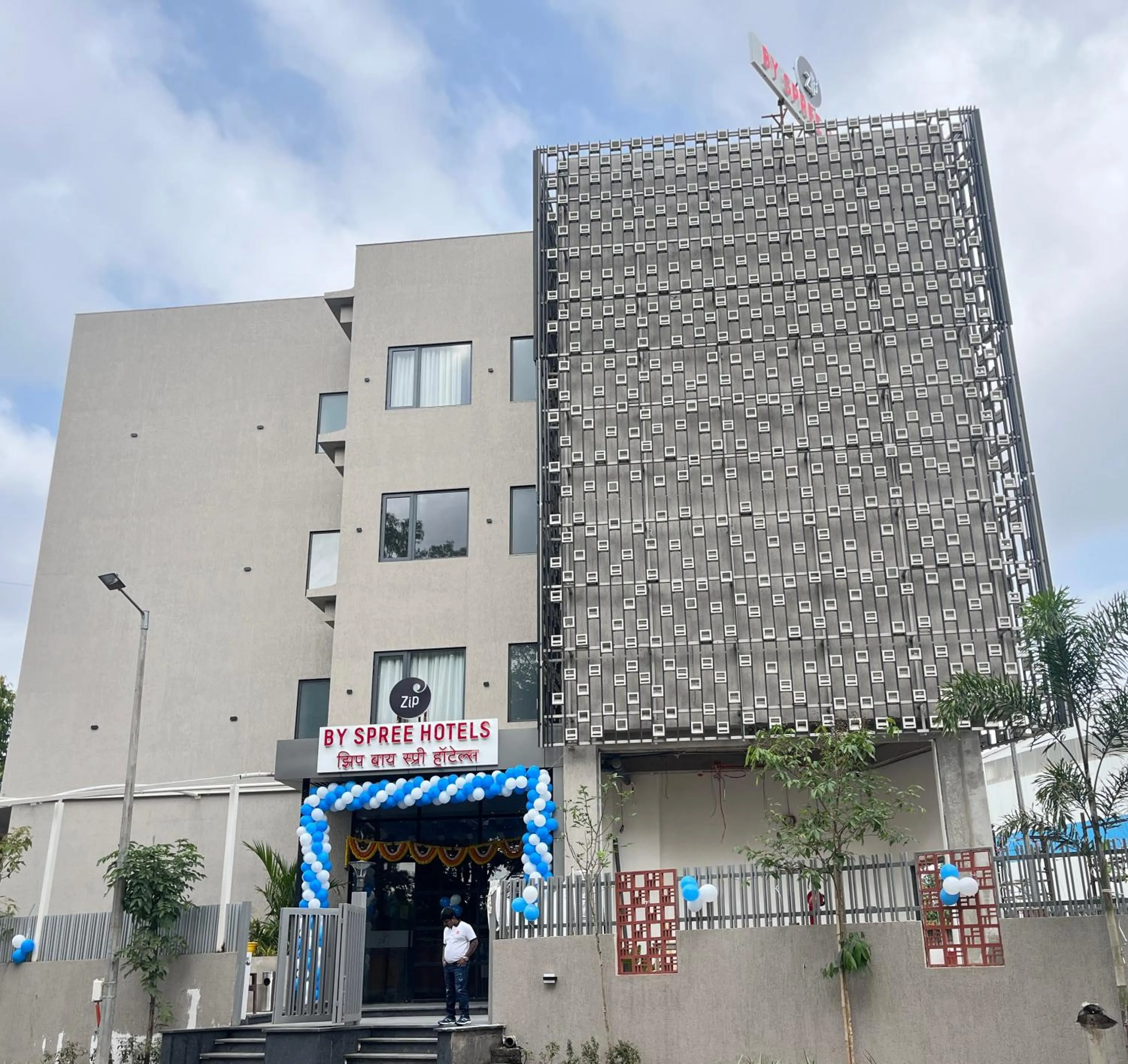 Facade/entrance in Zip By Spree Hotels Chinchwad