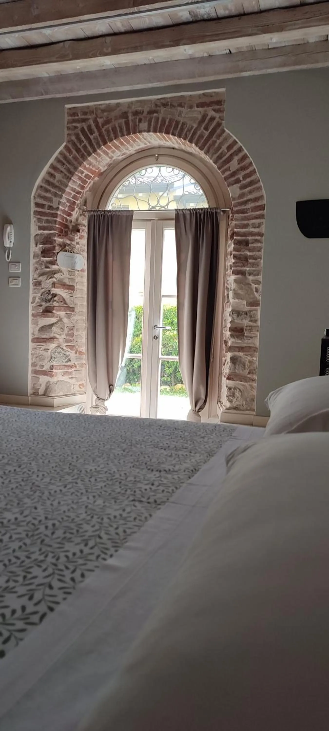 View (from property/room), Bed in La Piana