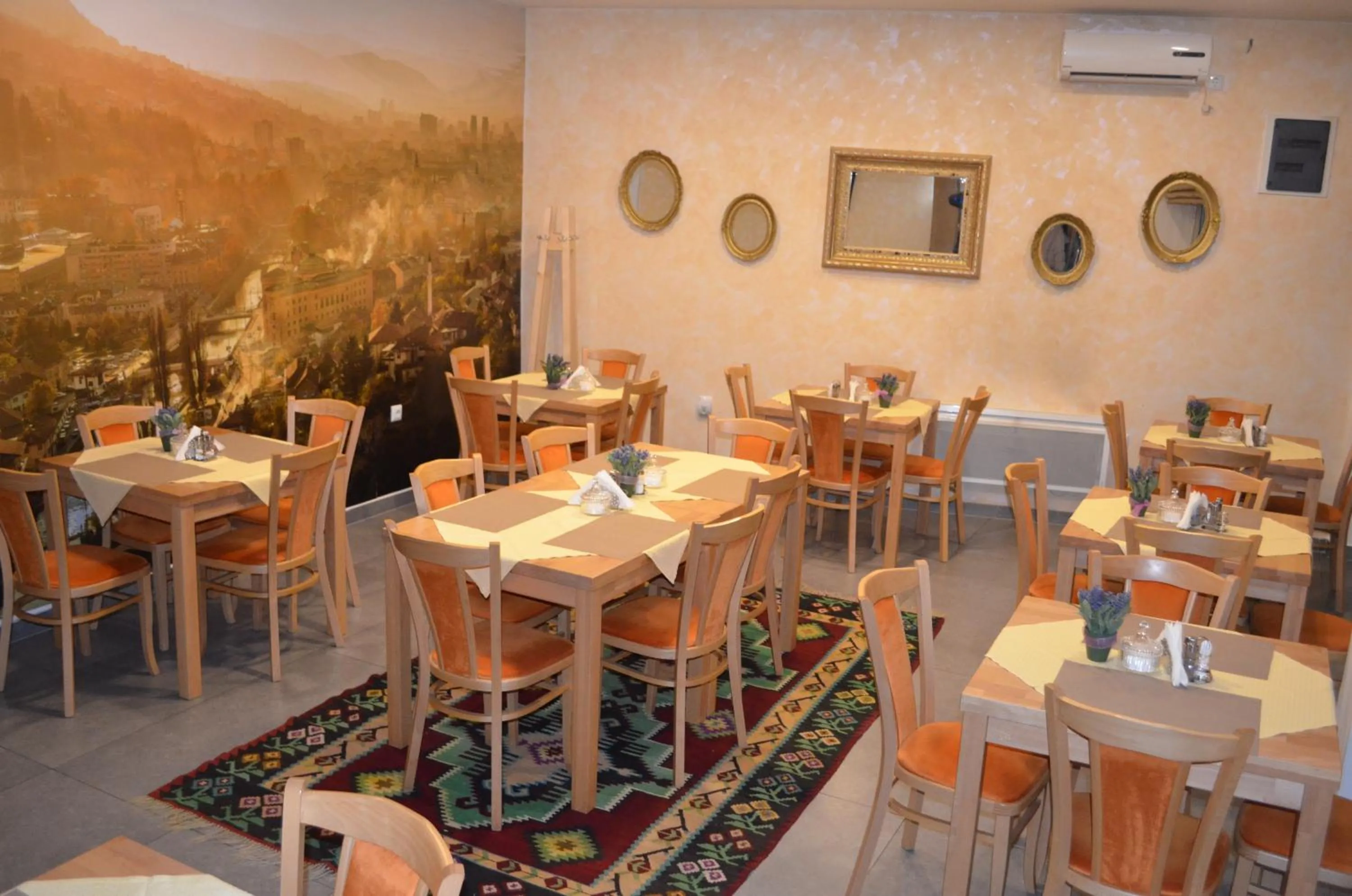 Restaurant/places to eat in B&B Berr