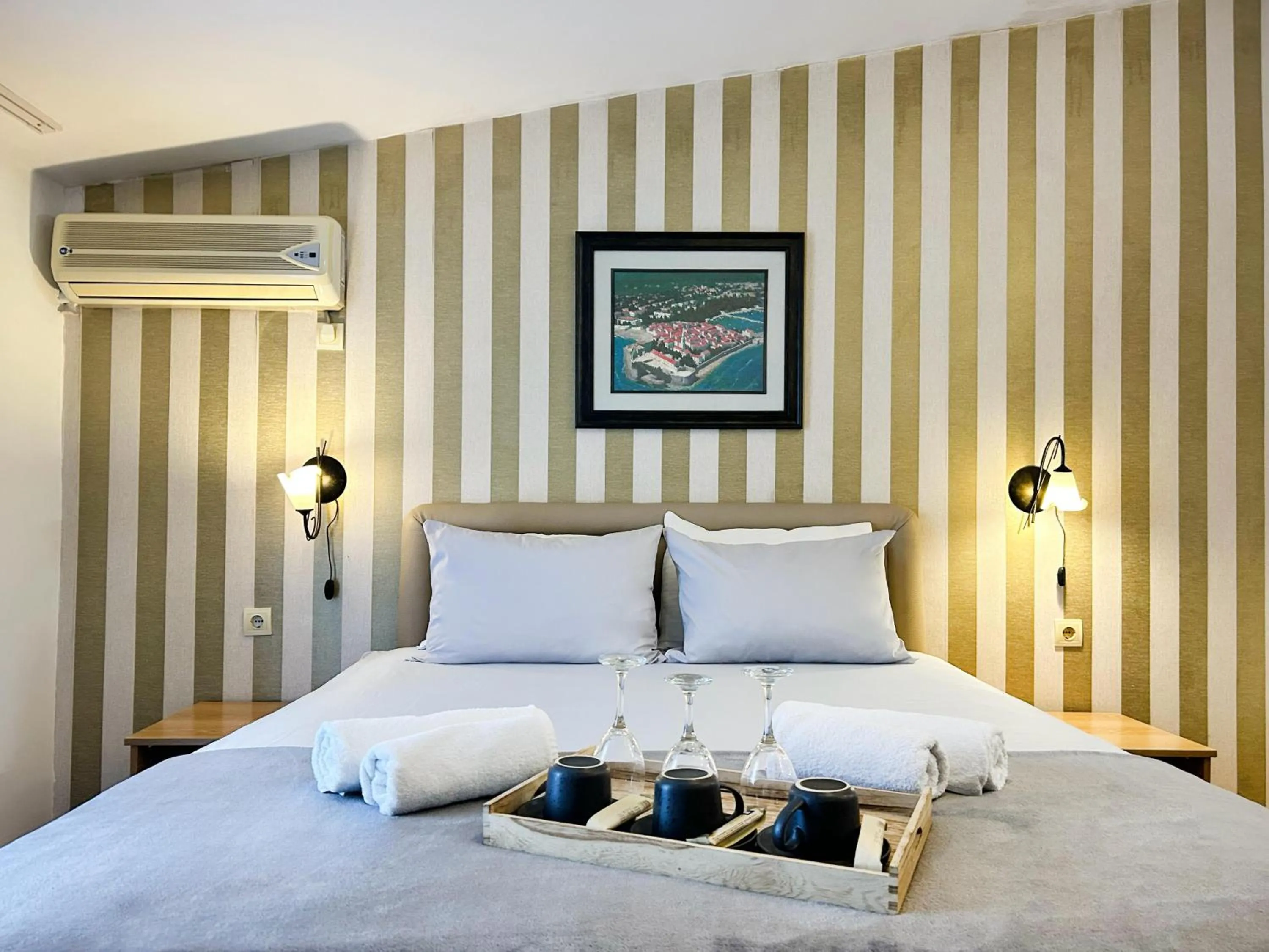 Bed in Central Hotel & Restaurant