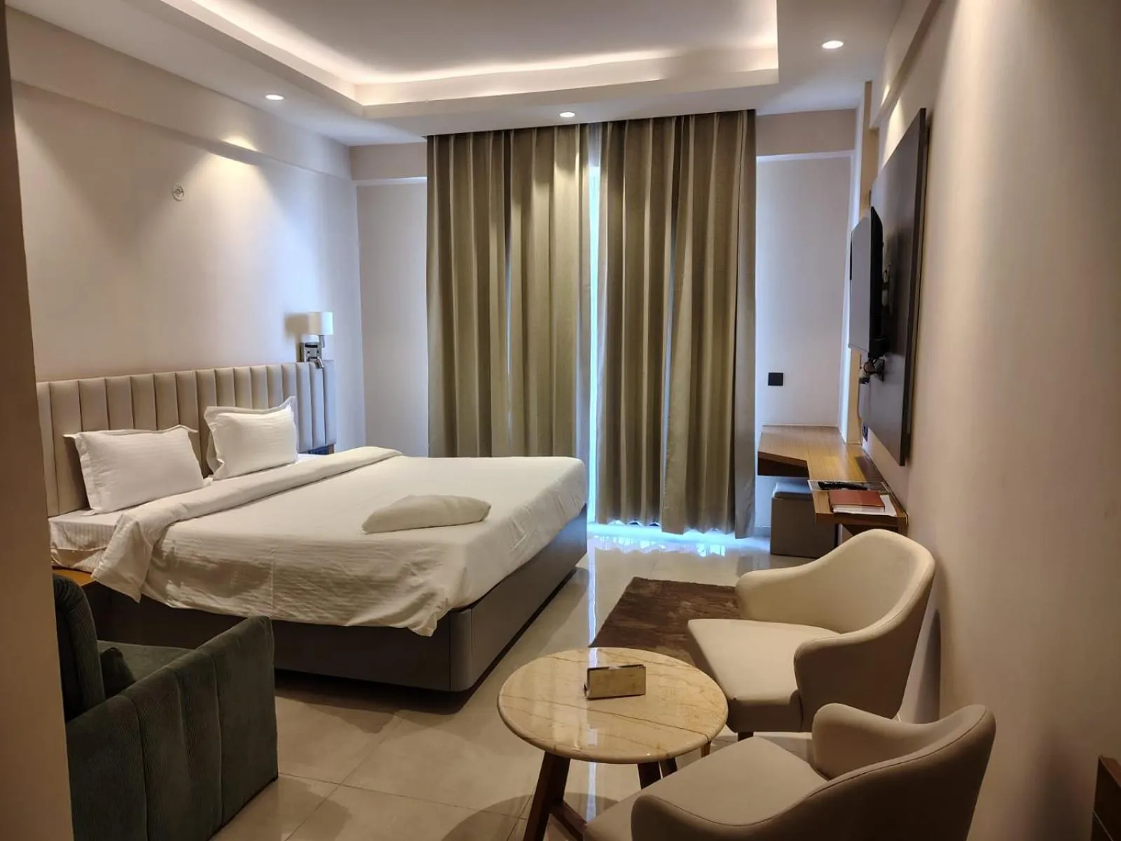 TV and multimedia, Bed in Celestial Manor