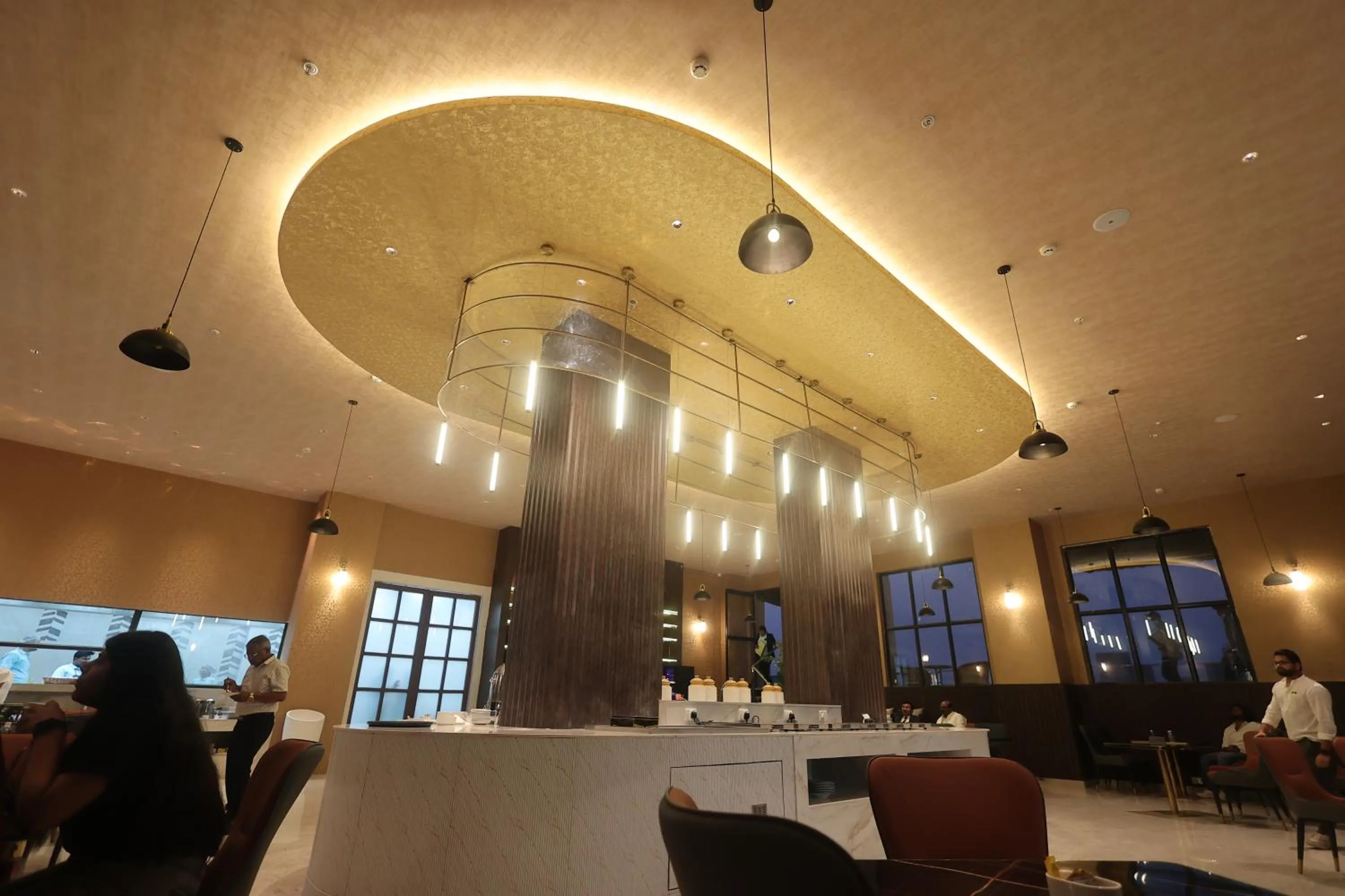 Restaurant/places to eat in Celestial Manor