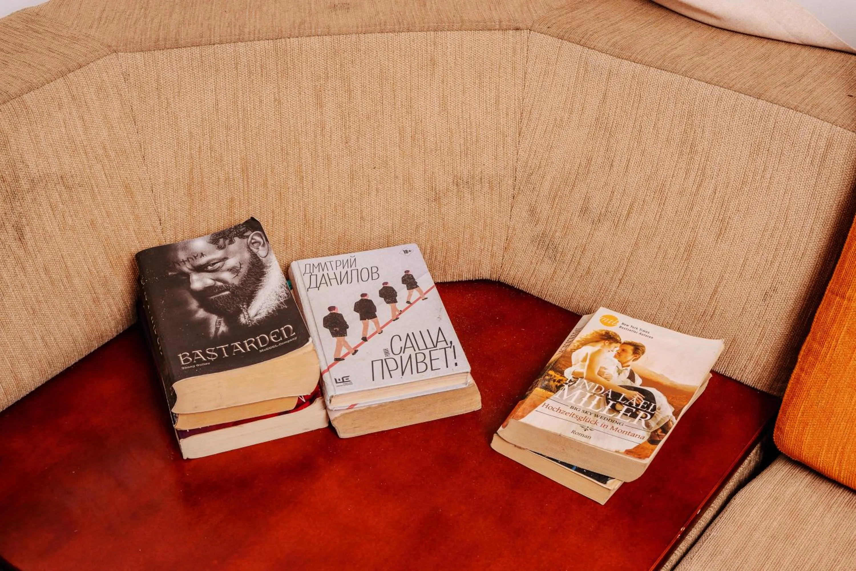 Library in Villa Red Lobster