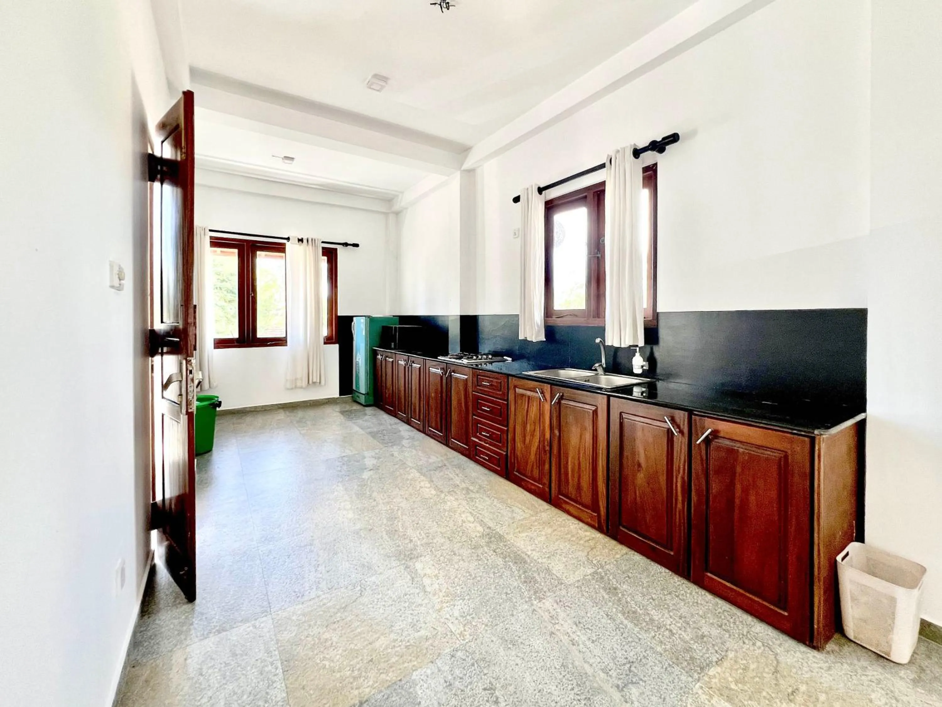 Restaurant/places to eat in Villa Red Lobster