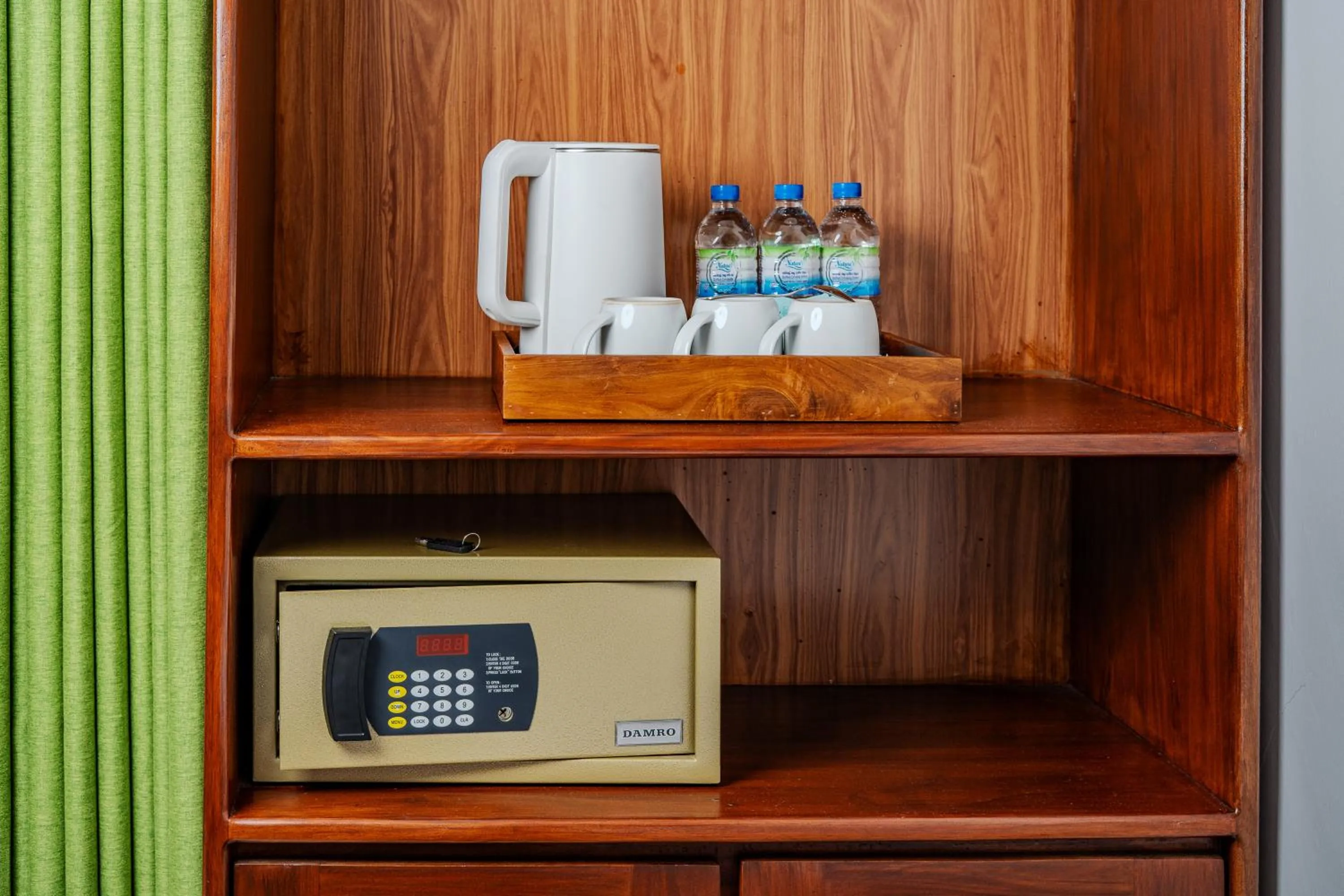 Coffee/tea facilities in Villa Red Lobster