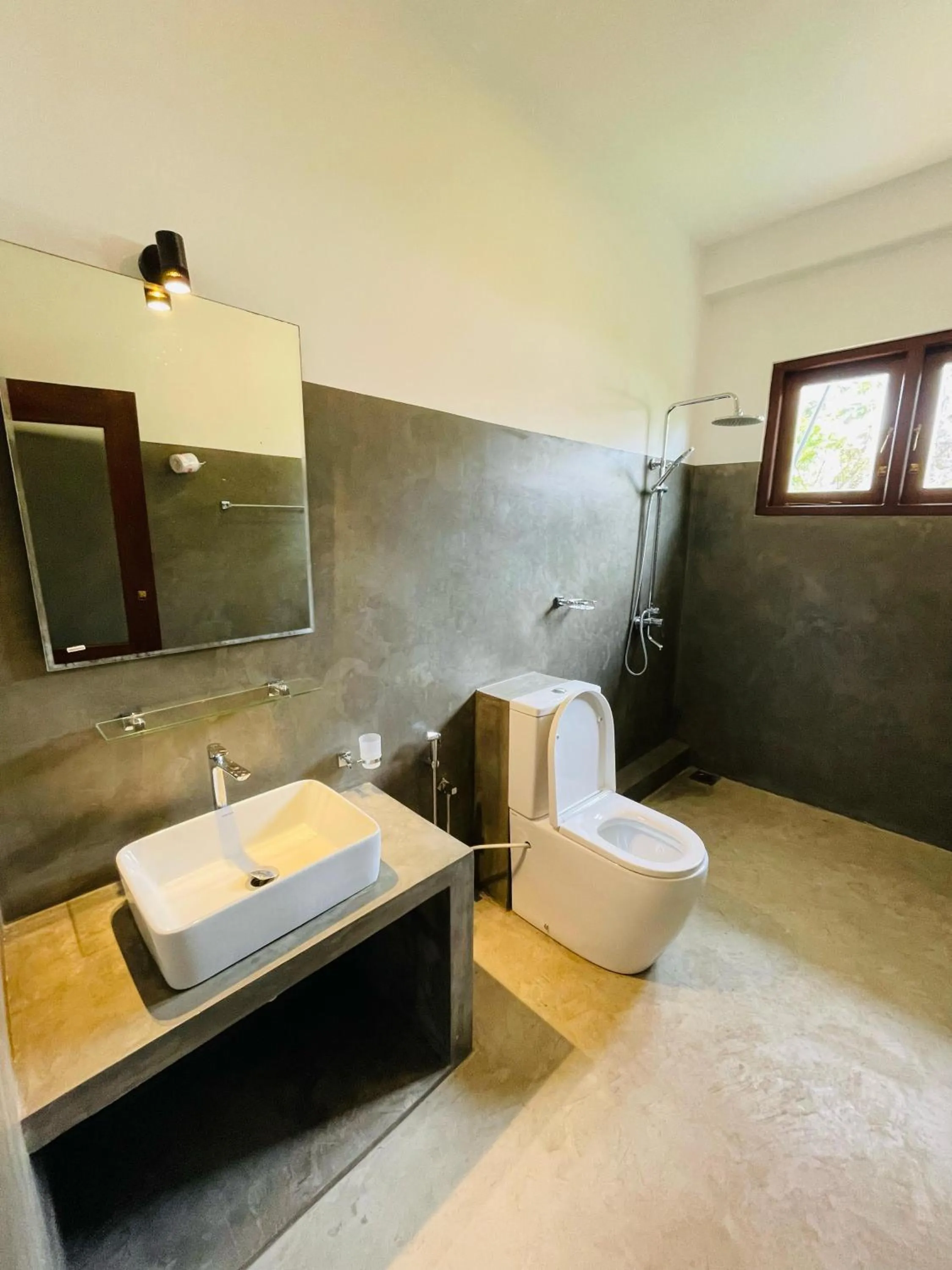 Shower in Villa Red Lobster