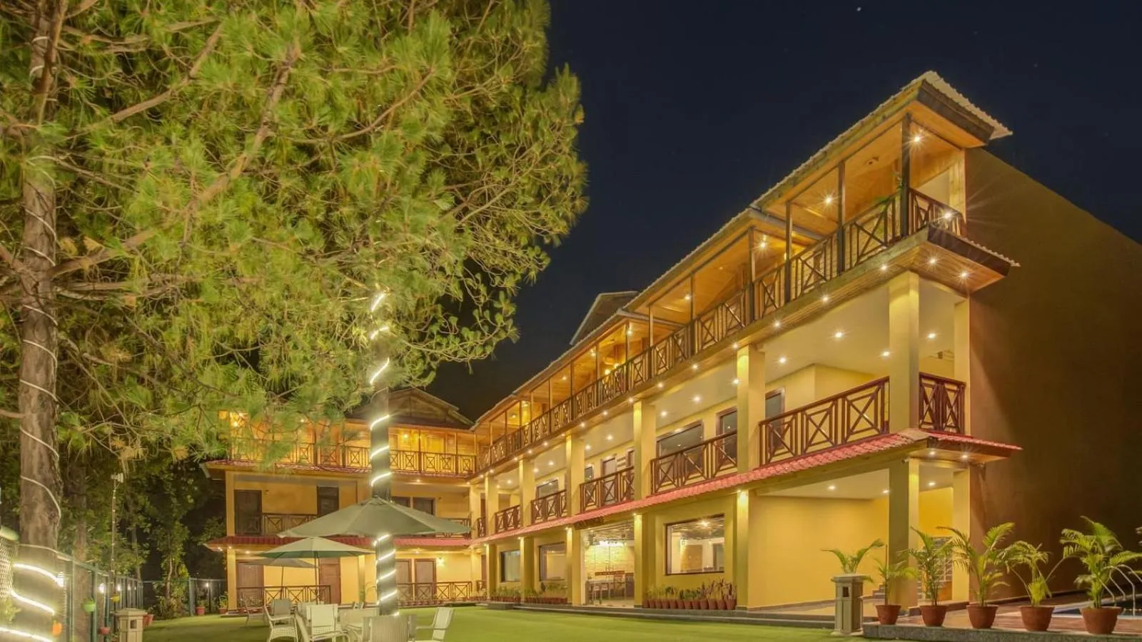 Aavaas Hill Resort
