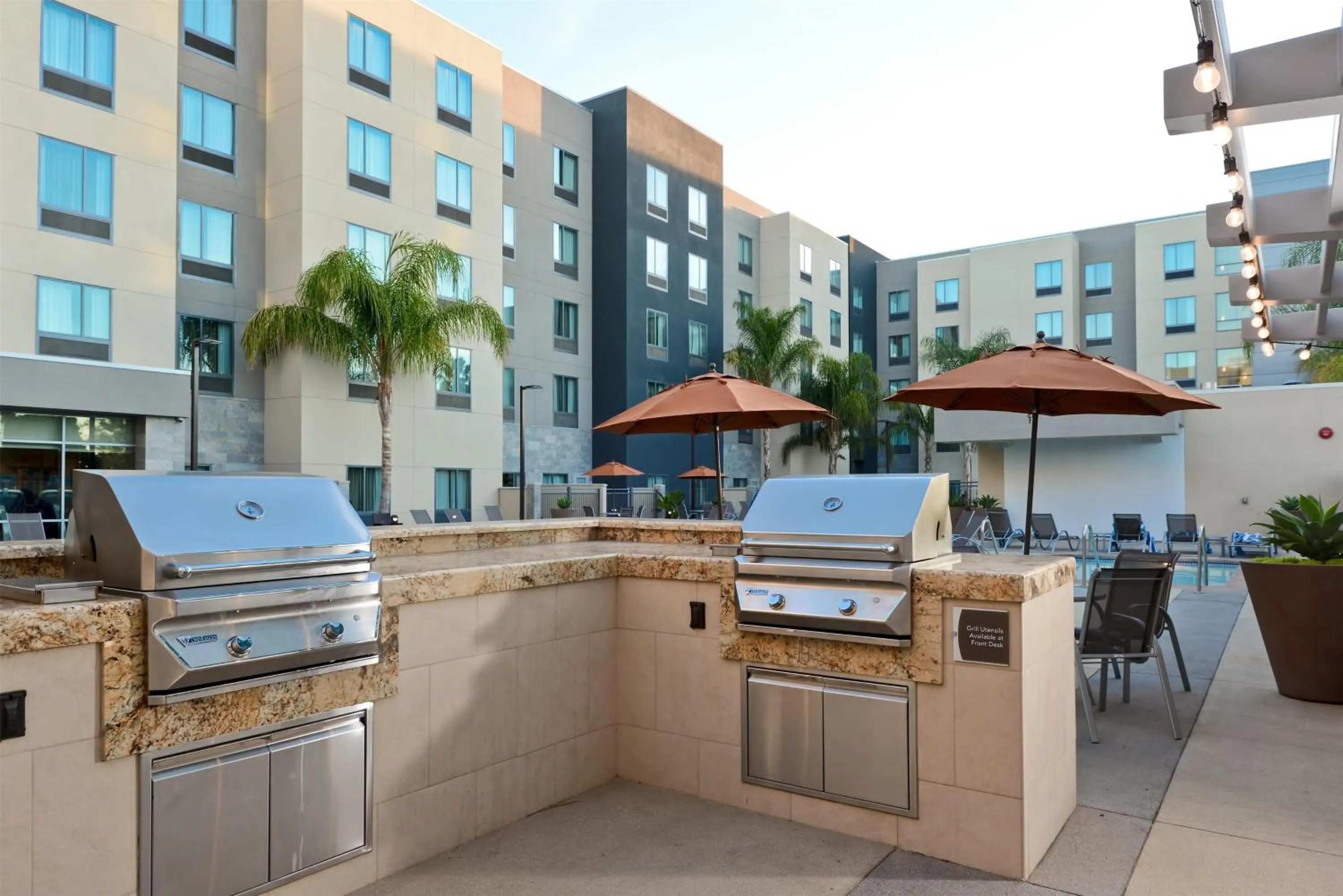Patio in Homewood Suites by Hilton Anaheim Conv Ctr/Disneyland Main