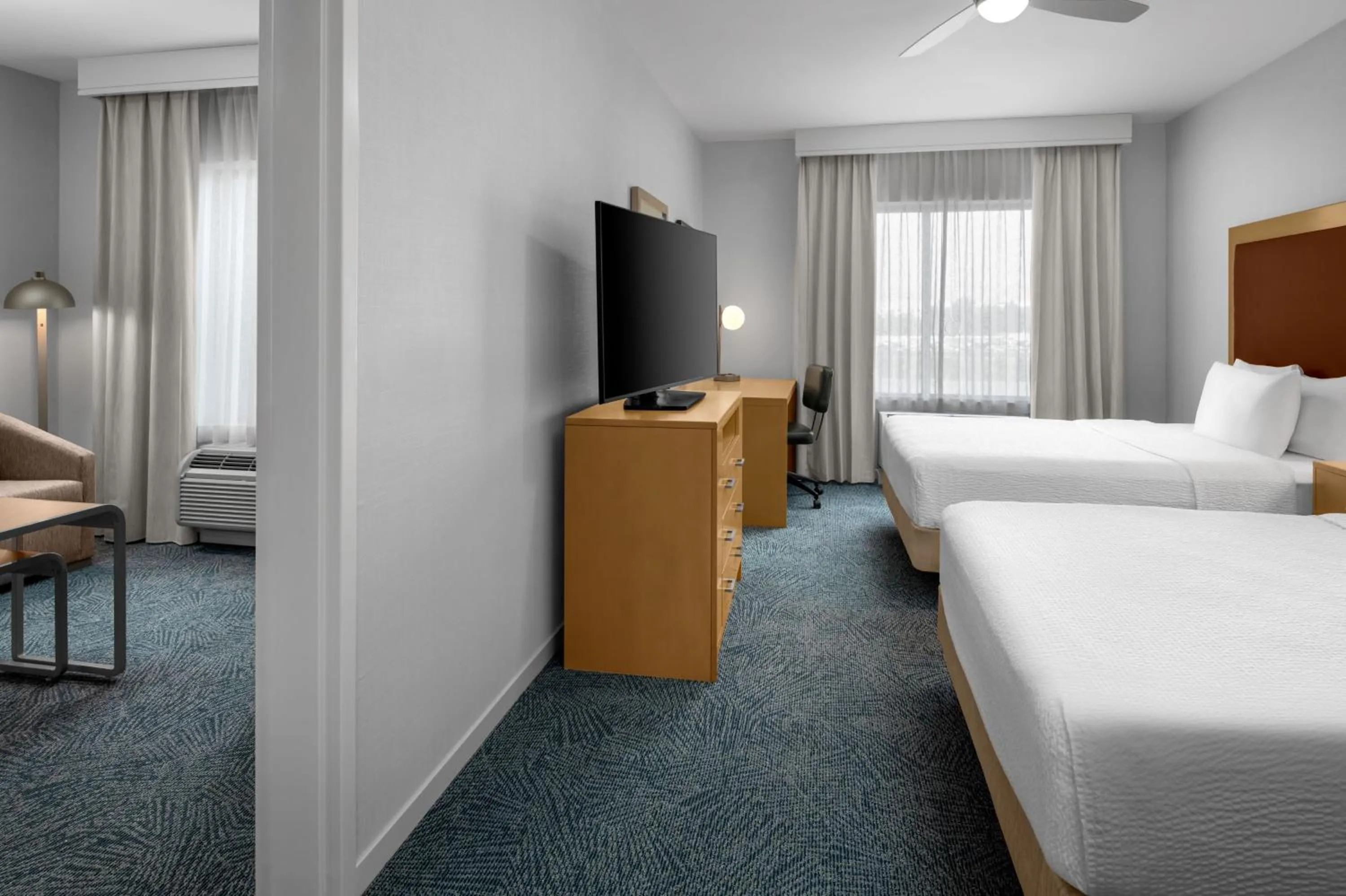 Bed in Homewood Suites by Hilton Anaheim Conv Ctr/Disneyland Main