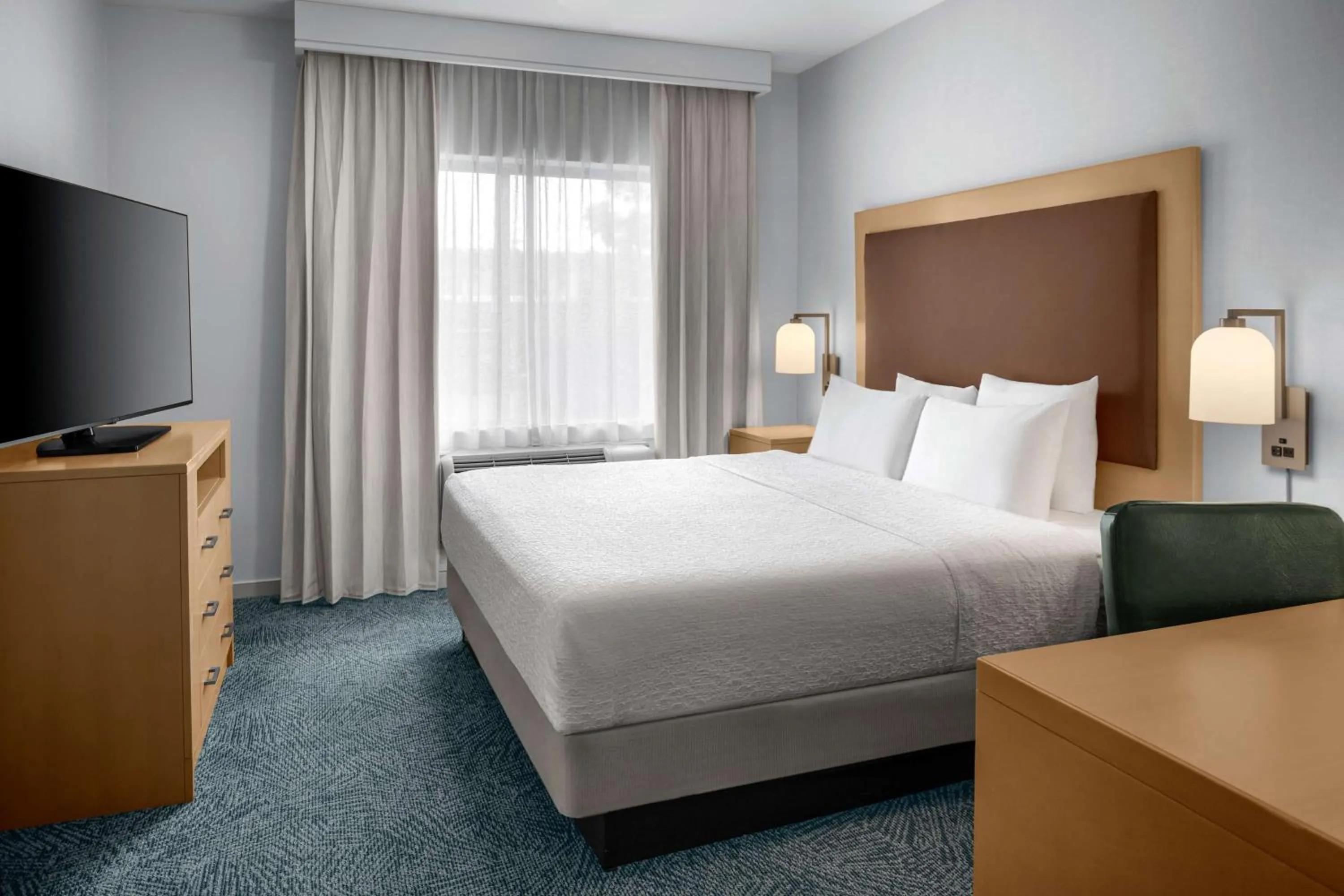 Bed in Homewood Suites by Hilton Anaheim Conv Ctr/Disneyland Main