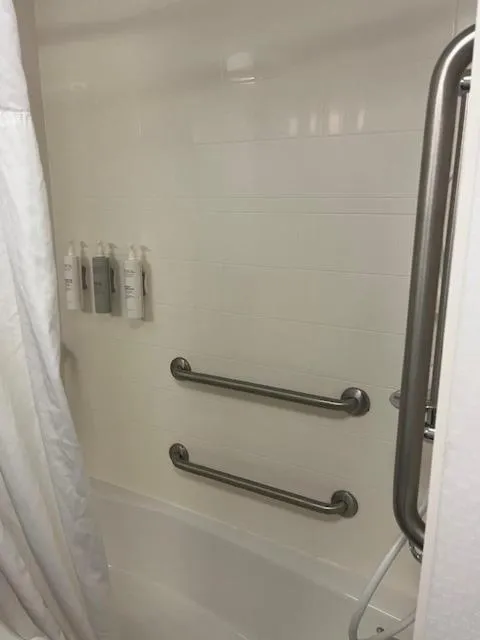 Facility for disabled guests in Hampton Inn and Suites Fort Mill, SC