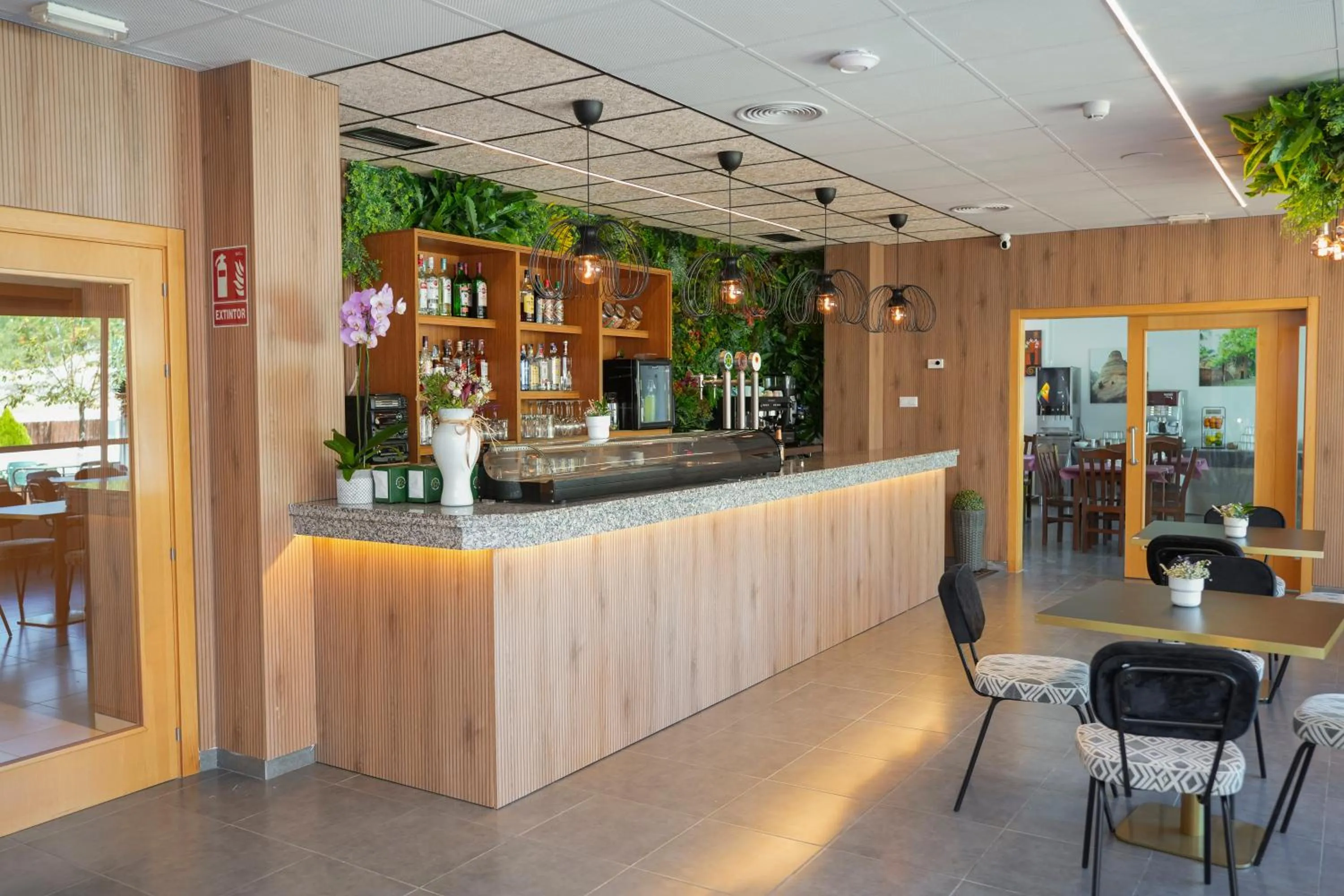 Restaurant/places to eat in Hotel Caravaca Resort